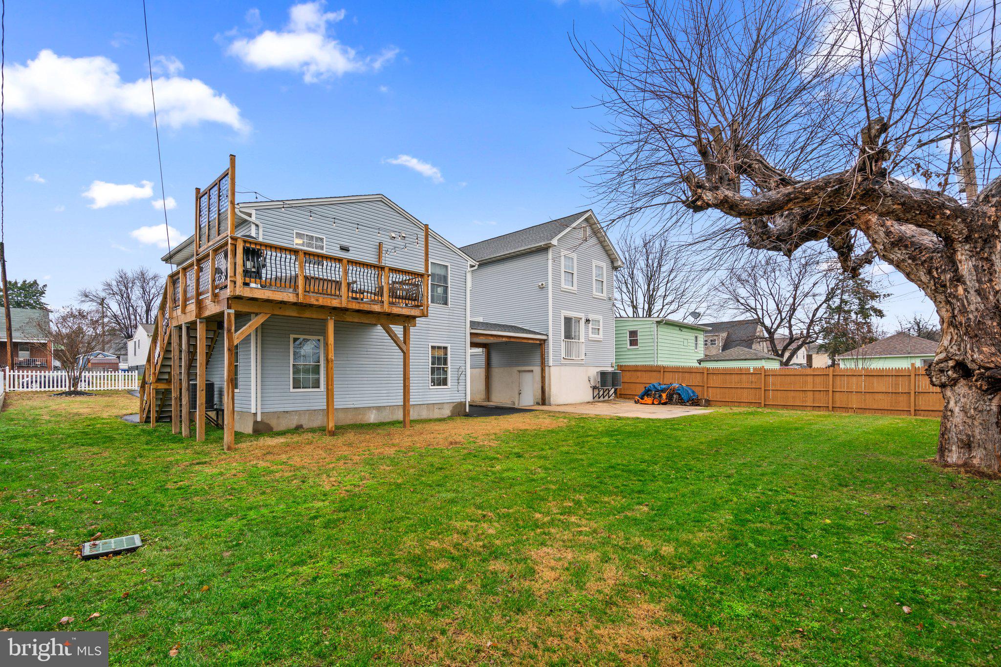 FAIRLAWN - Residential