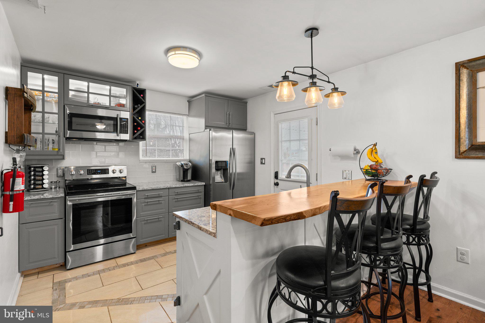 FAIRLAWN - Residential