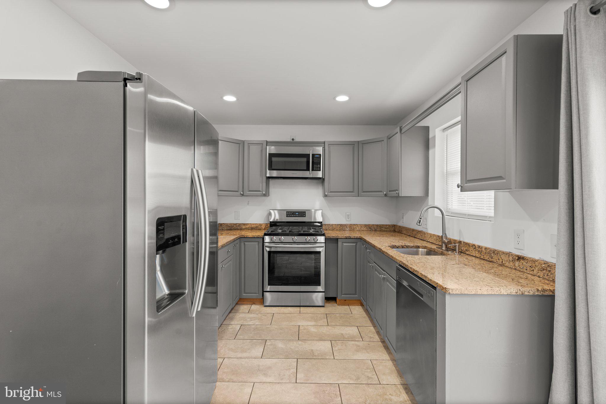 FAIRLAWN - Residential