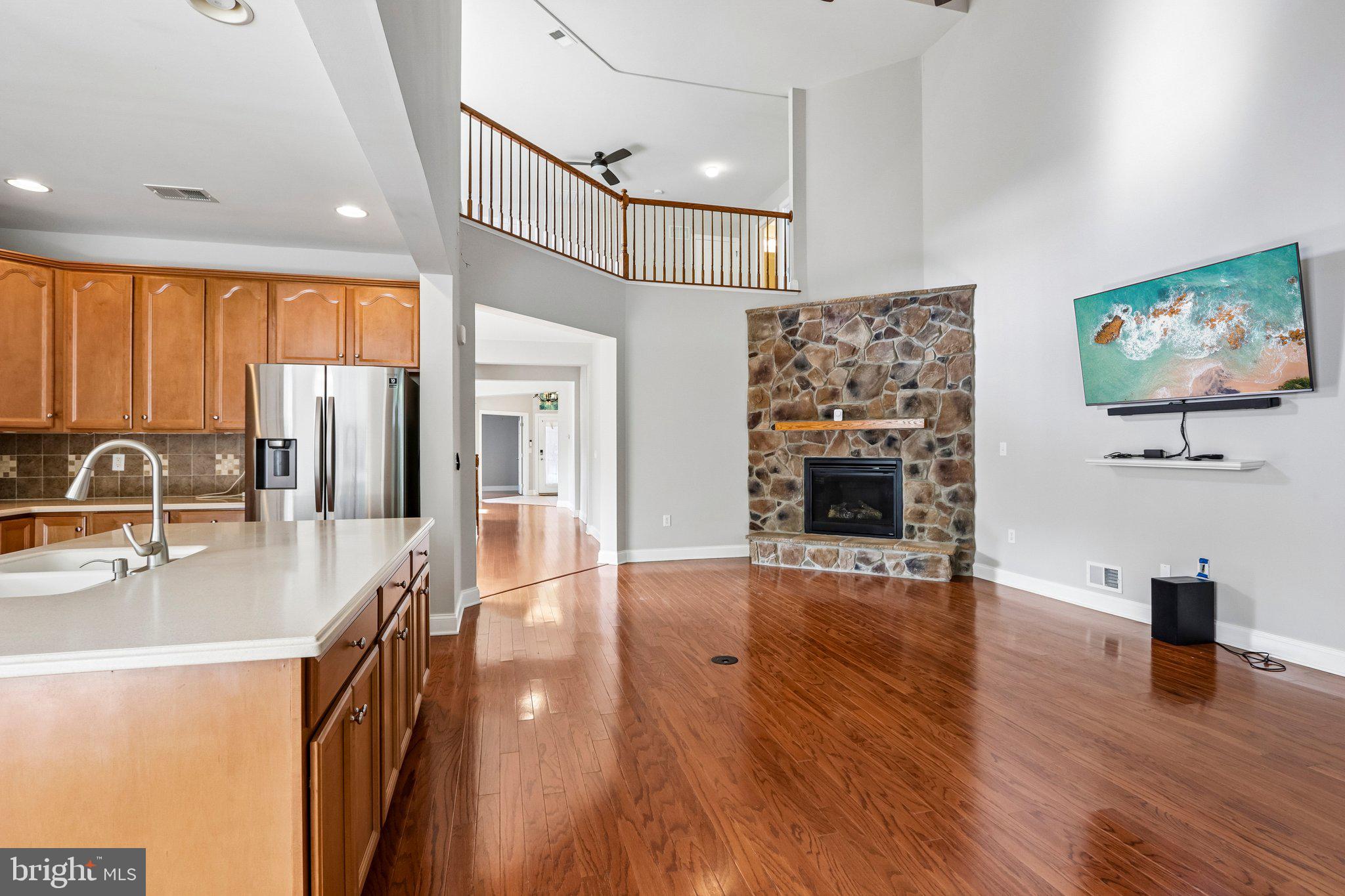 81 WOODBURY COURT