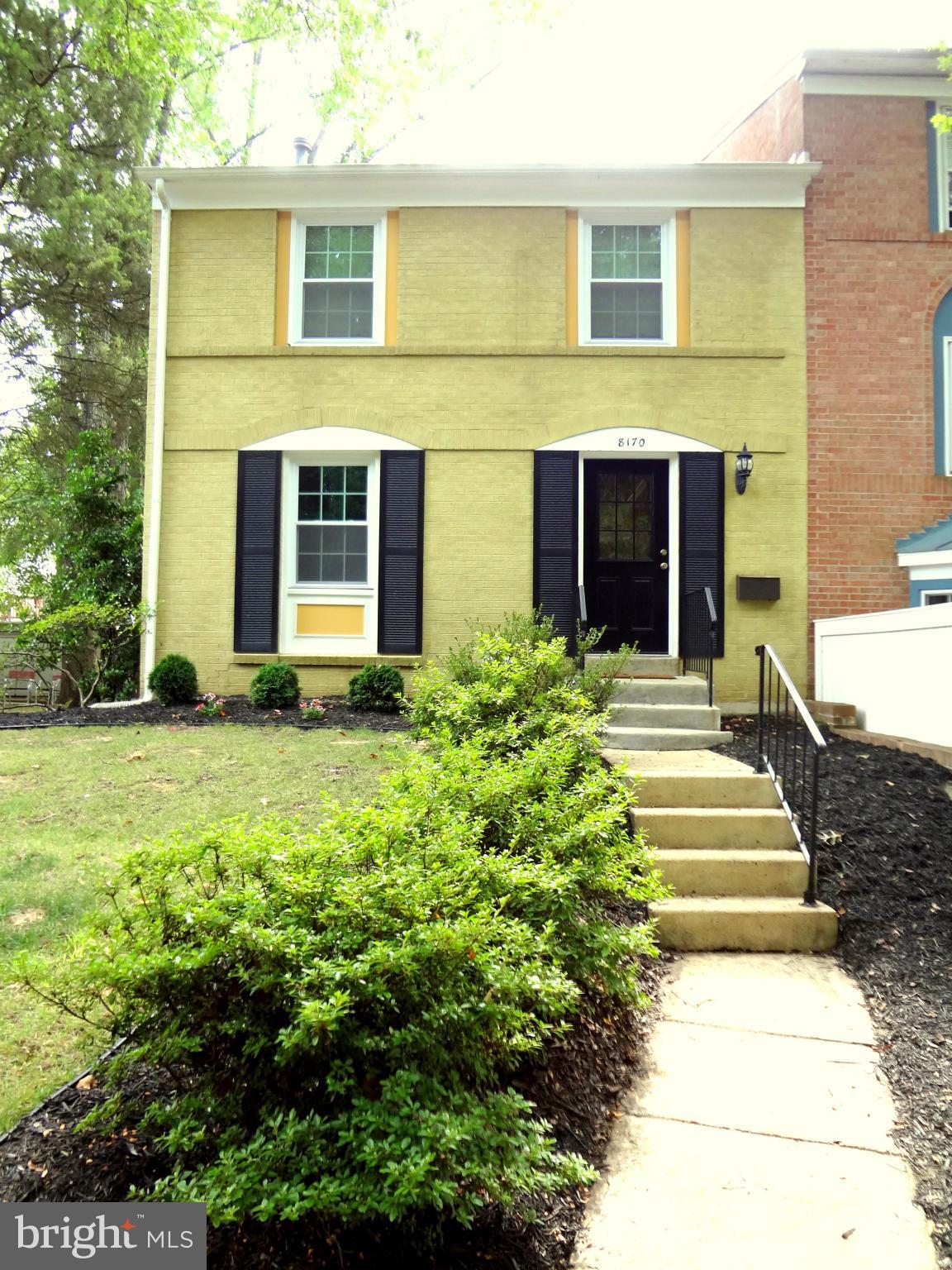 PINEWOOD LAKE - Residential