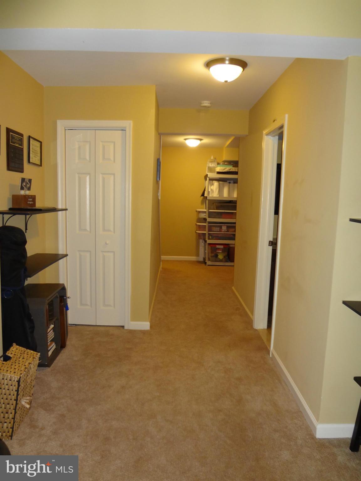PINEWOOD LAKE - Residential