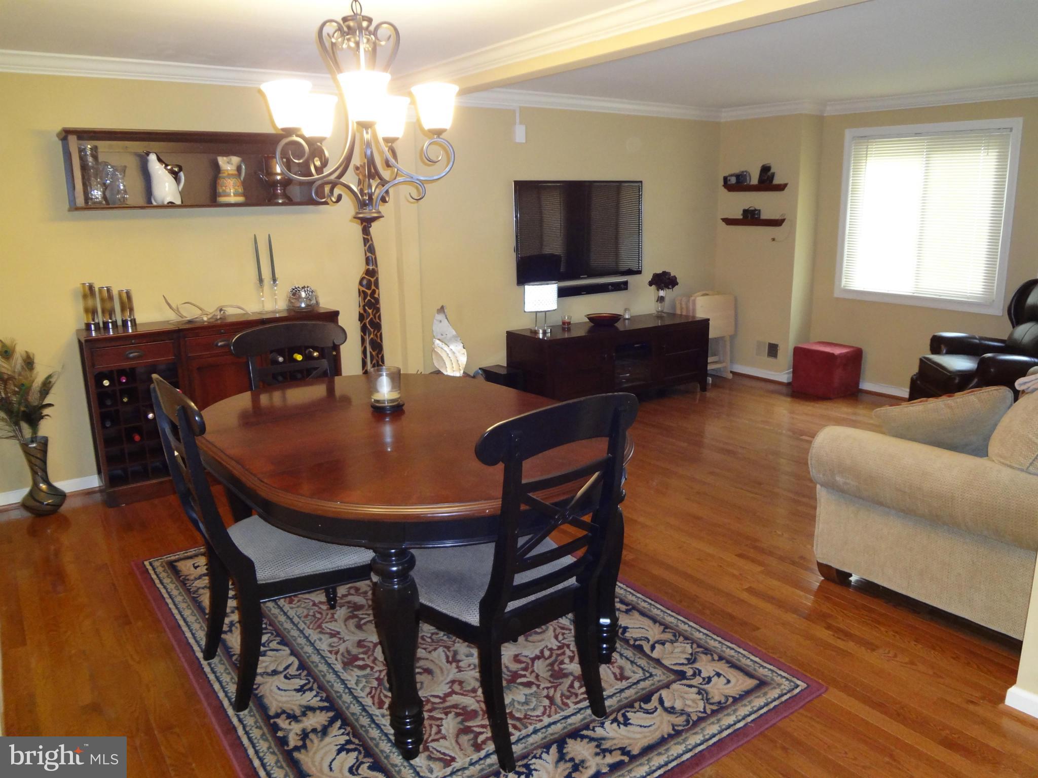 PINEWOOD LAKE - Residential