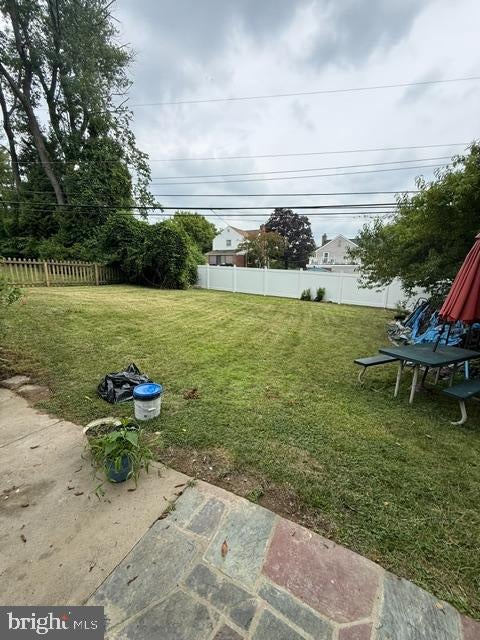 152 E CHURCH ROAD