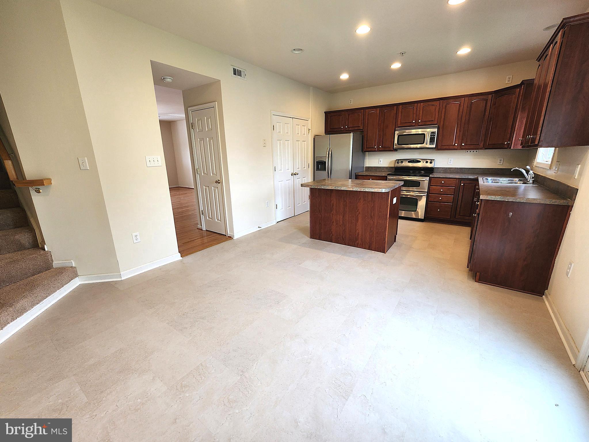 CARRIAGE HILL - Residential