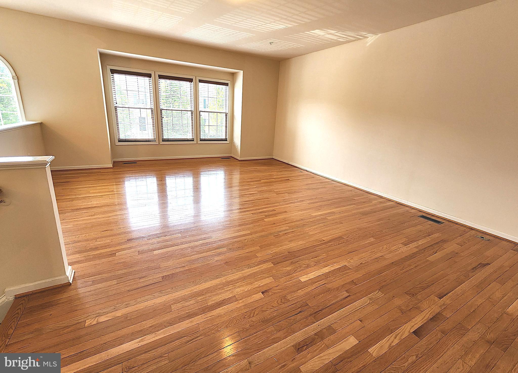 CARRIAGE HILL - Residential