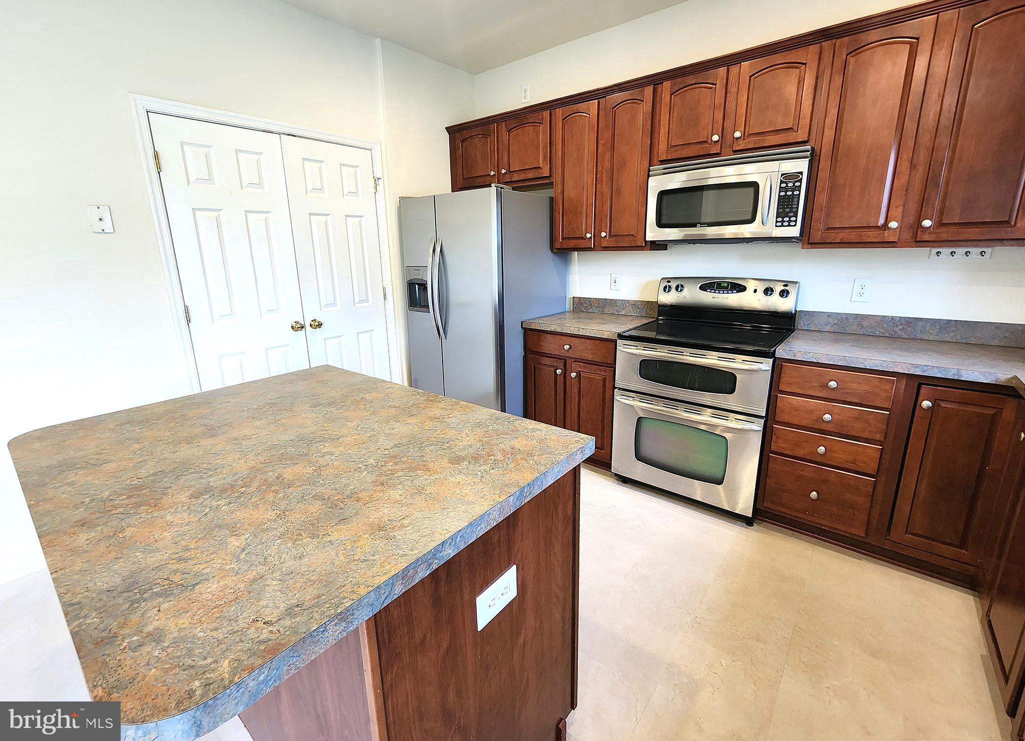 CARRIAGE HILL - Residential