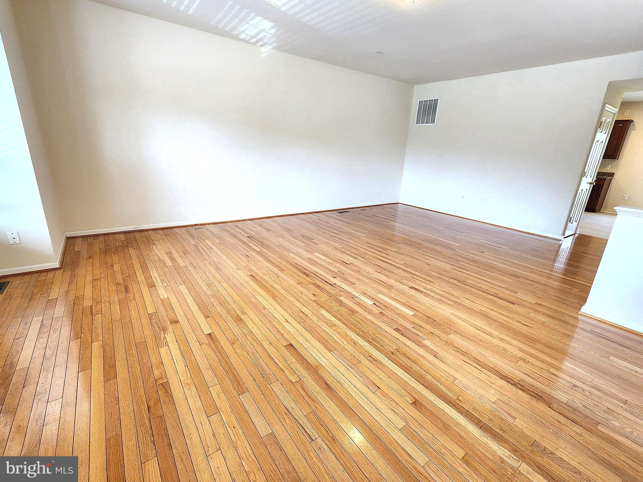 CARRIAGE HILL - Residential