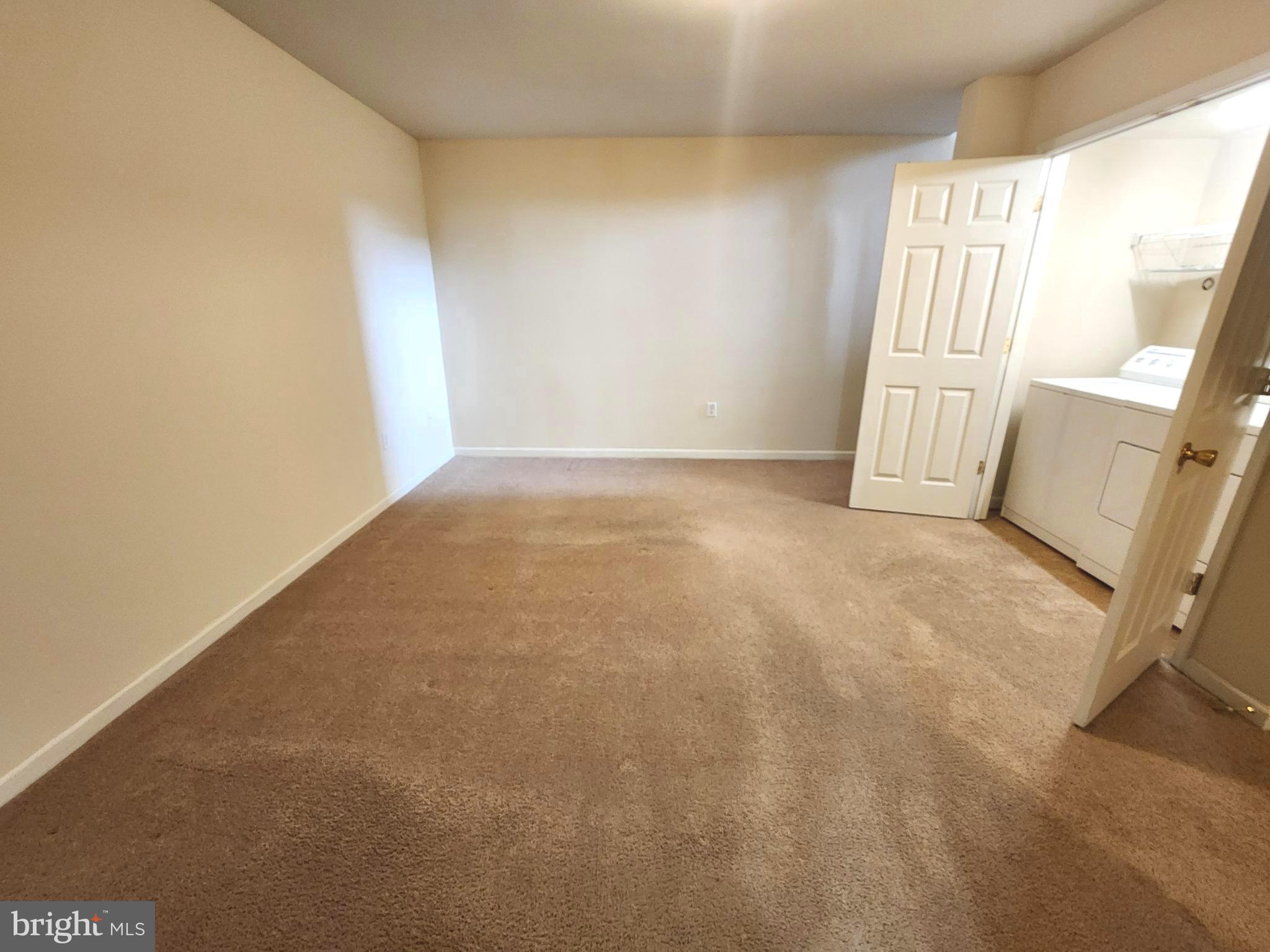 CARRIAGE HILL - Residential