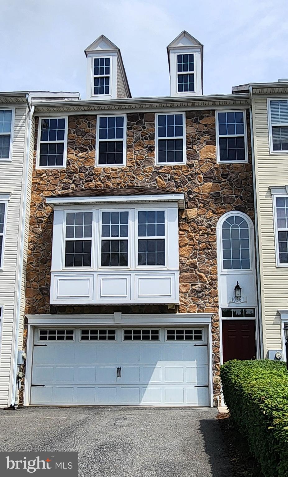 CARRIAGE HILL - Residential