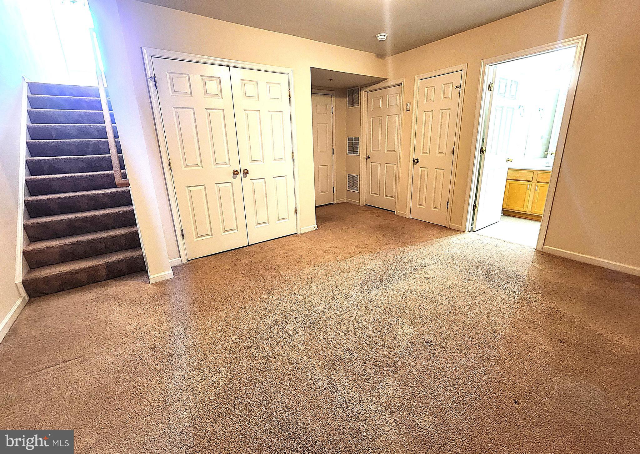 CARRIAGE HILL - Residential