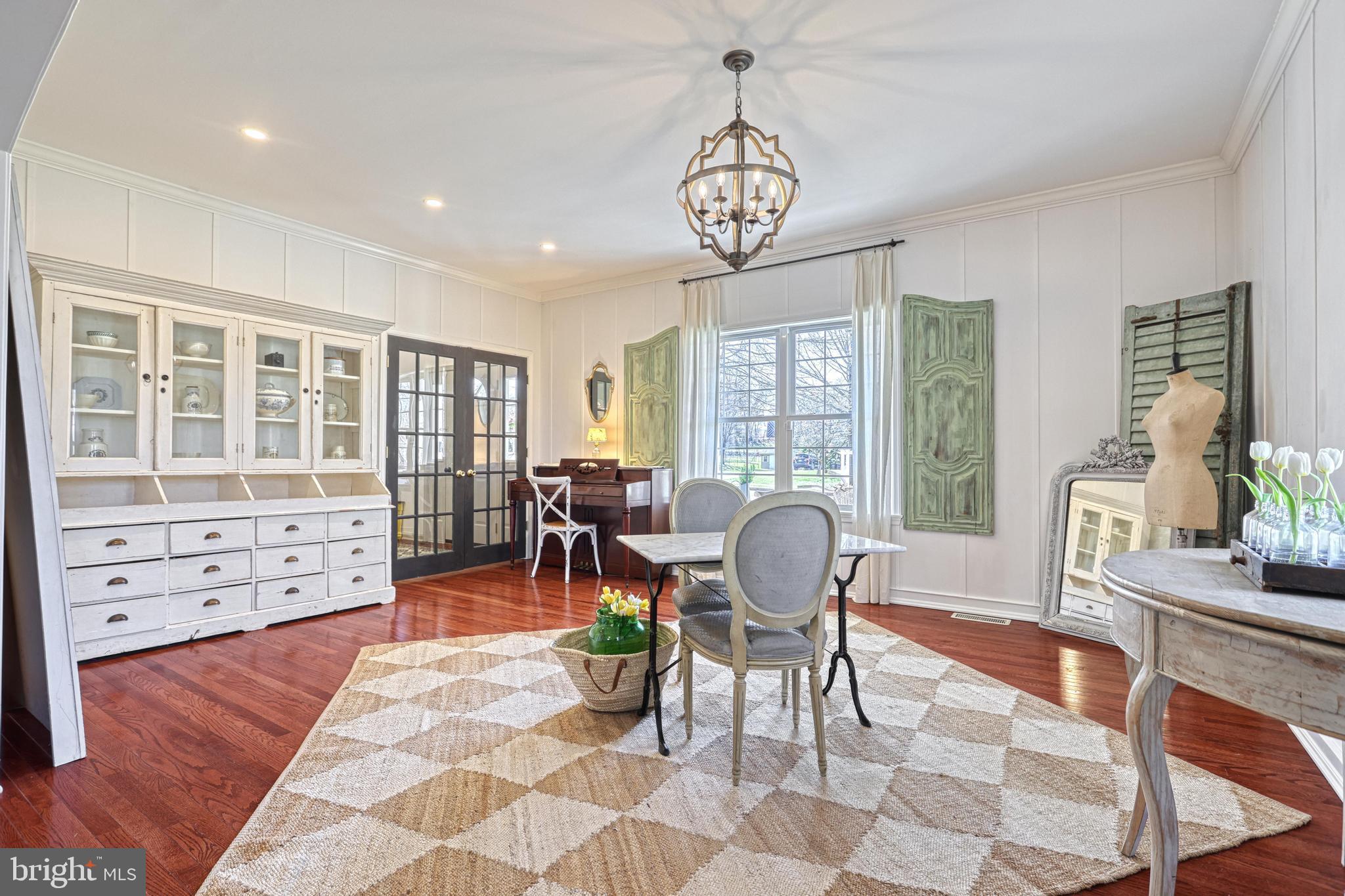 MISTY MEADOWS - Residential