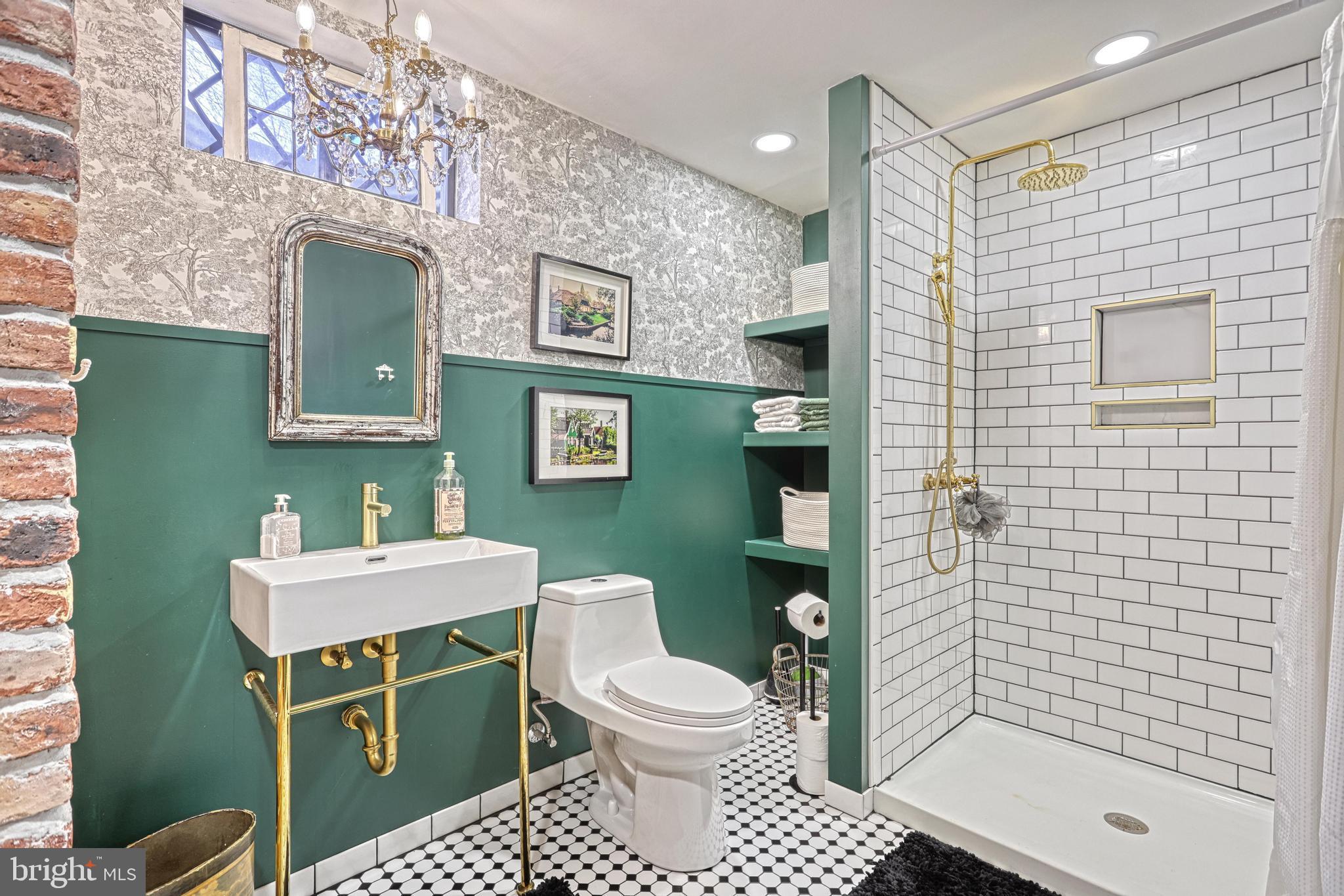 MISTY MEADOWS - Residential