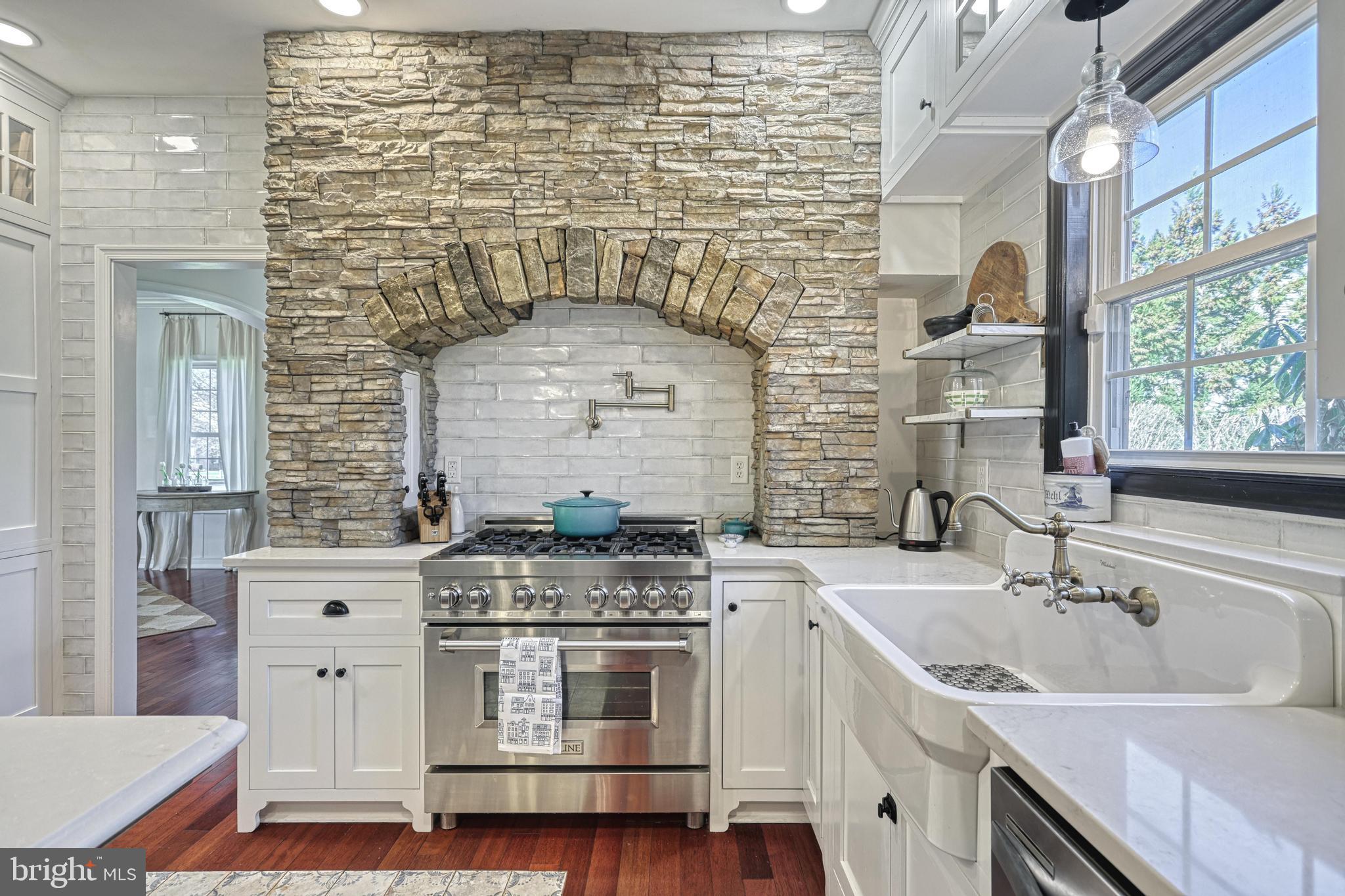 MISTY MEADOWS - Residential