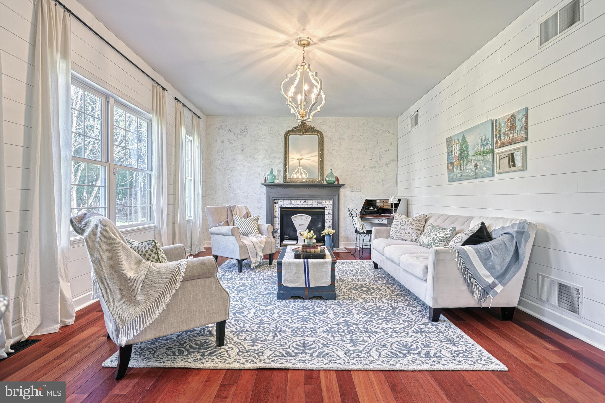 MISTY MEADOWS - Residential