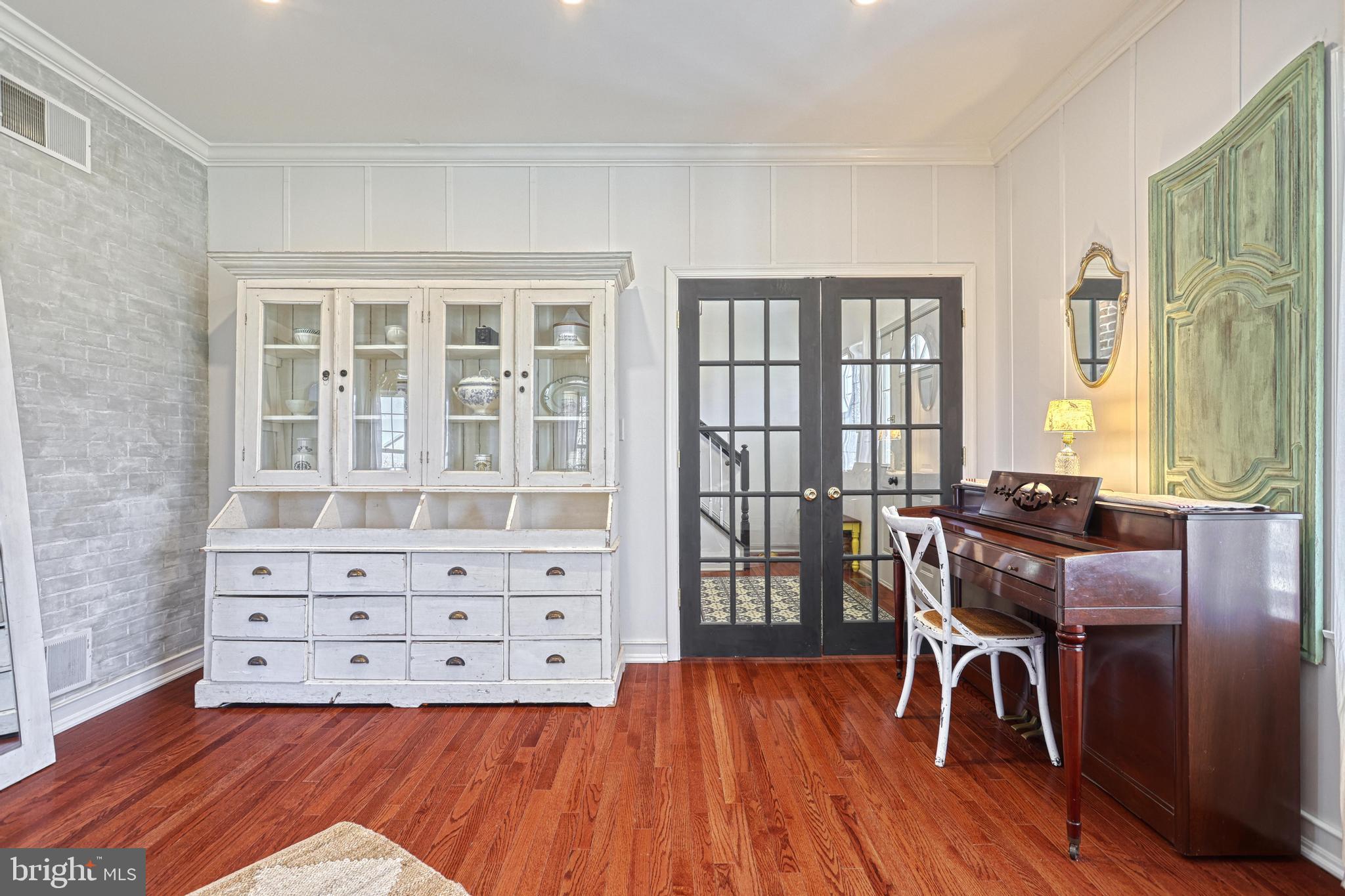 MISTY MEADOWS - Residential