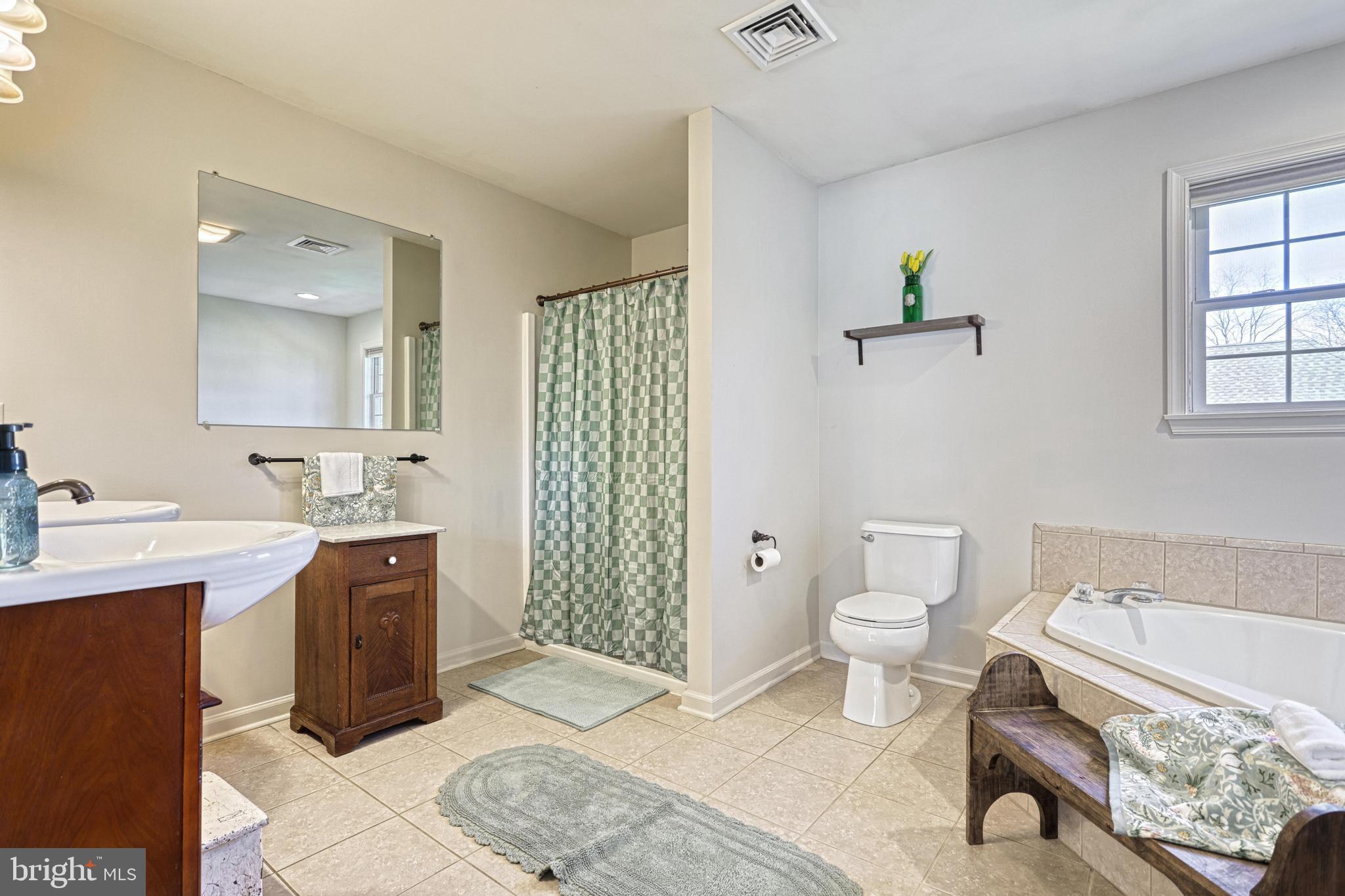 MISTY MEADOWS - Residential