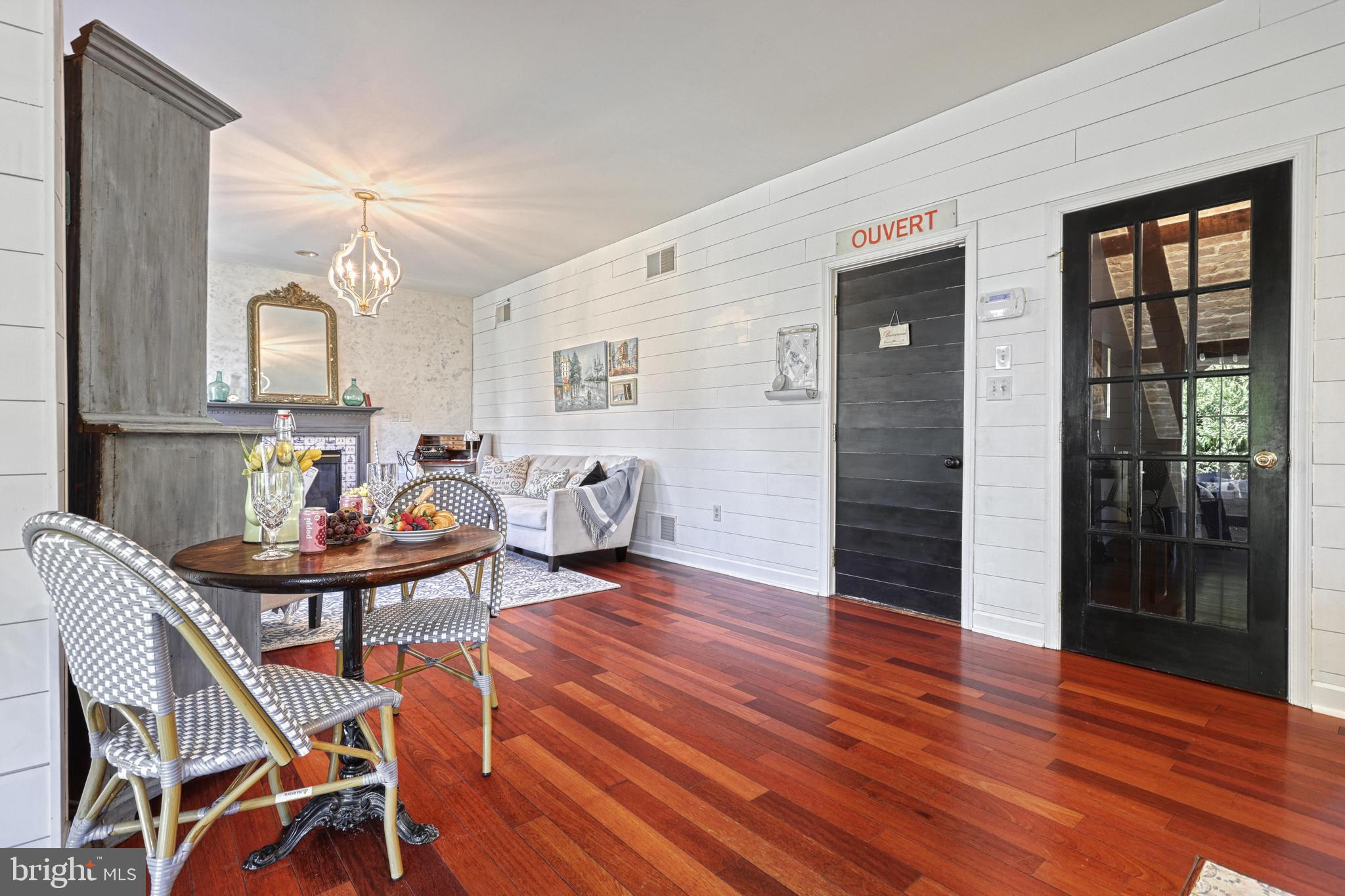 MISTY MEADOWS - Residential