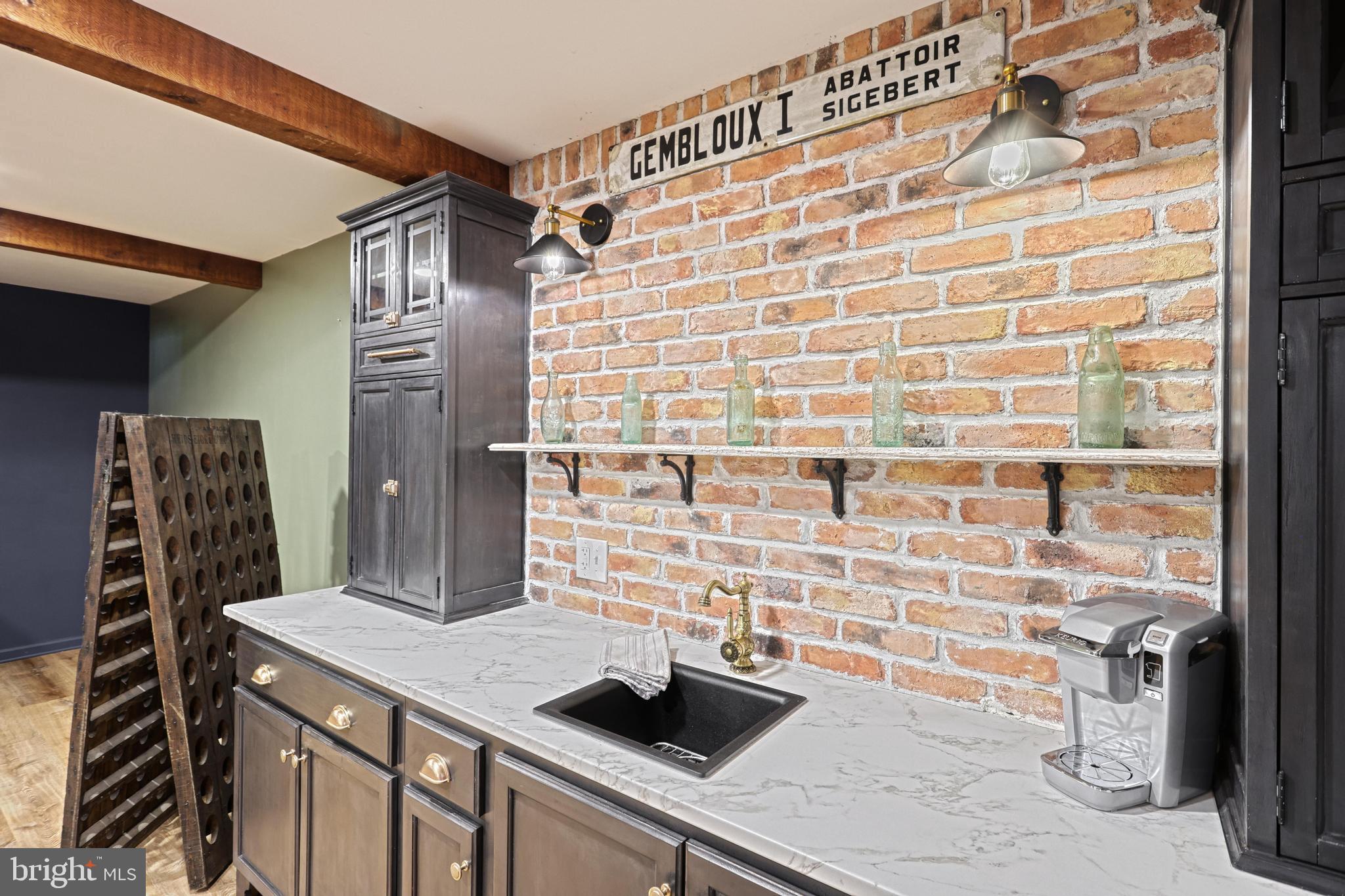 MISTY MEADOWS - Residential