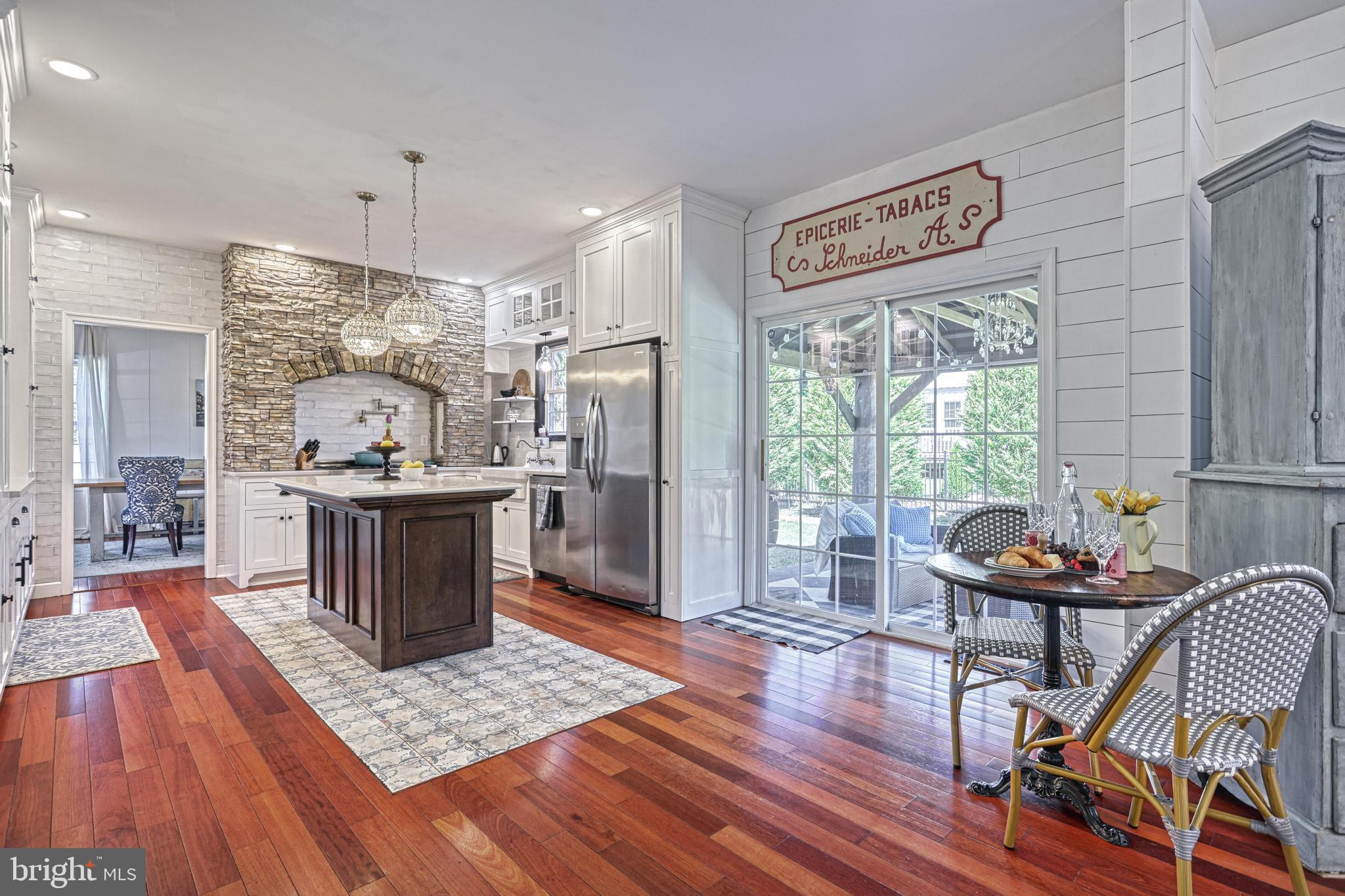 MISTY MEADOWS - Residential