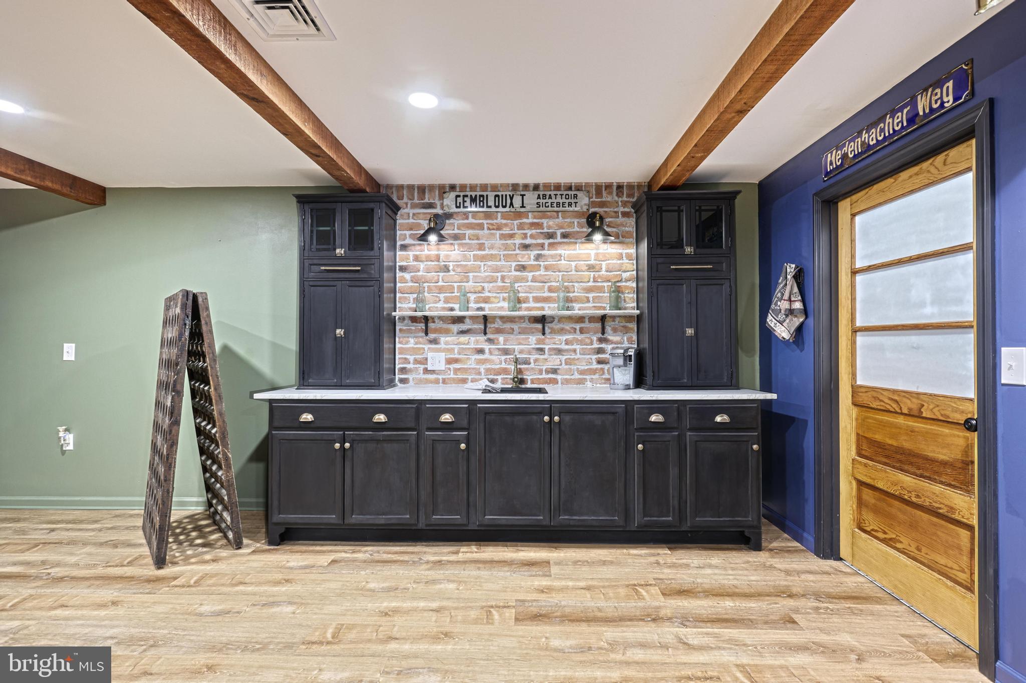 MISTY MEADOWS - Residential