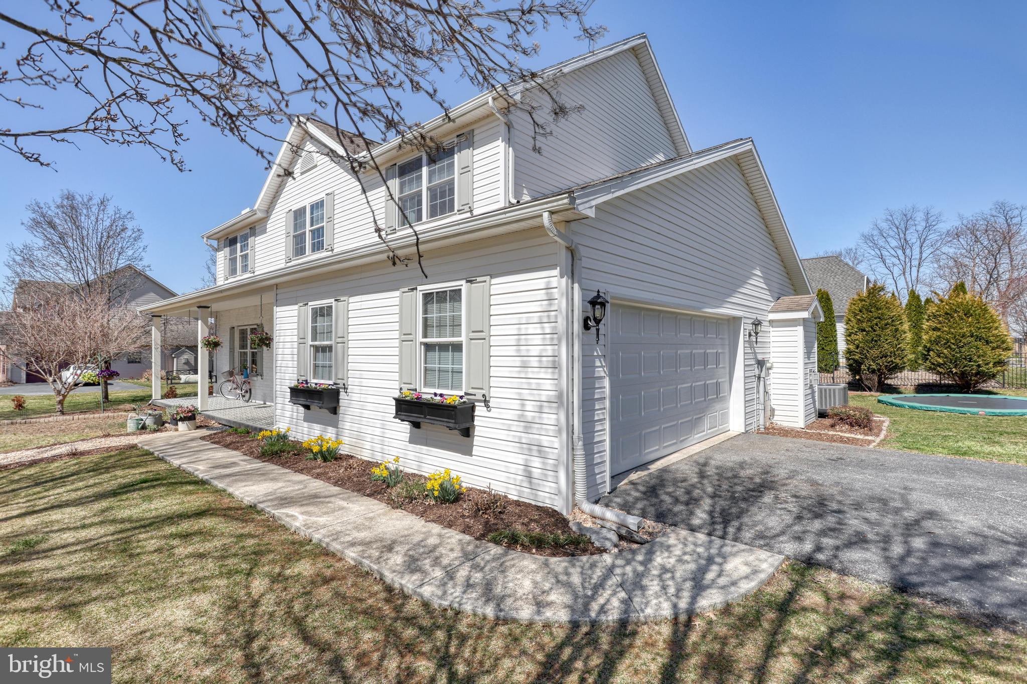 MISTY MEADOWS - Residential