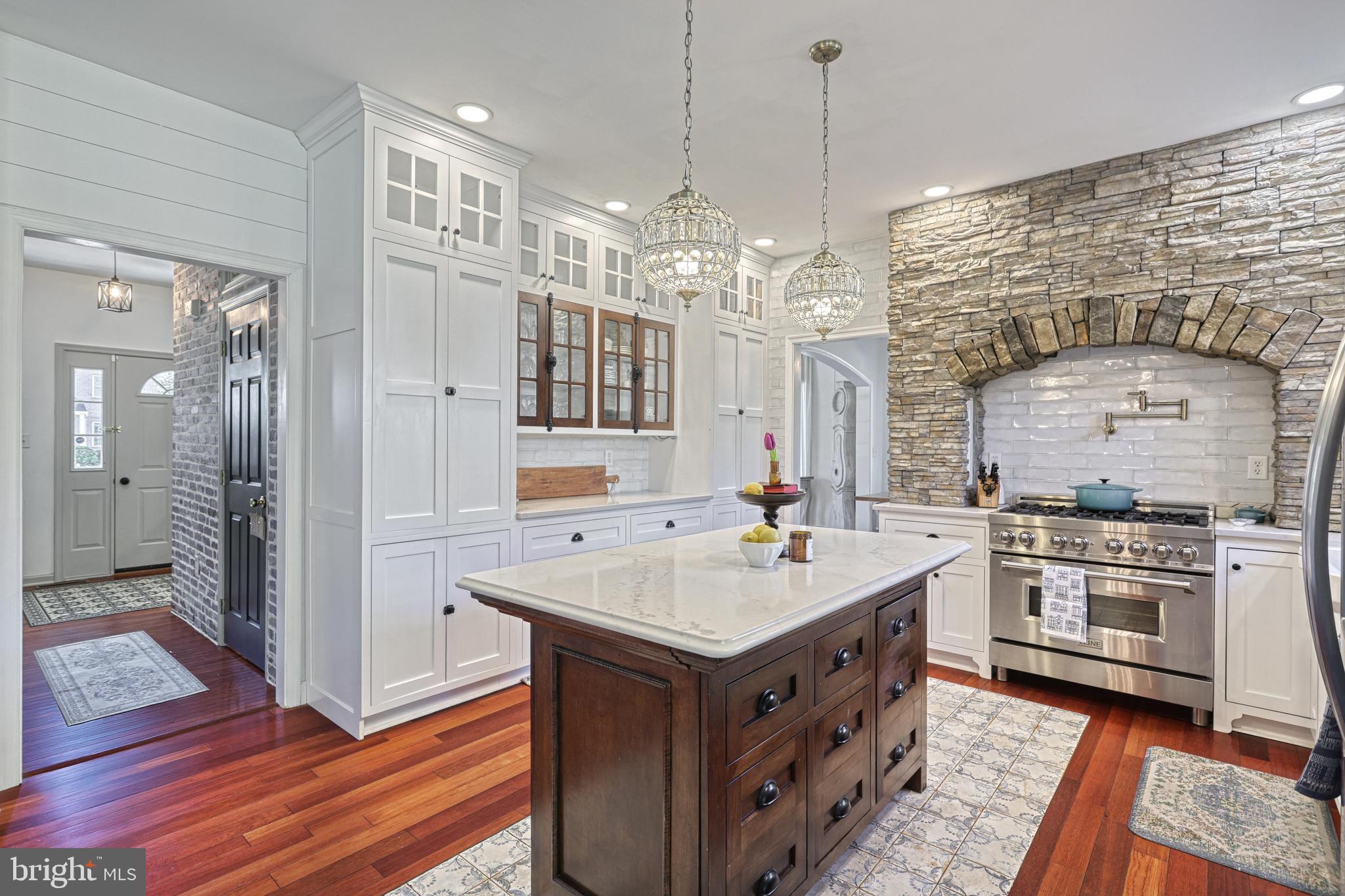 MISTY MEADOWS - Residential