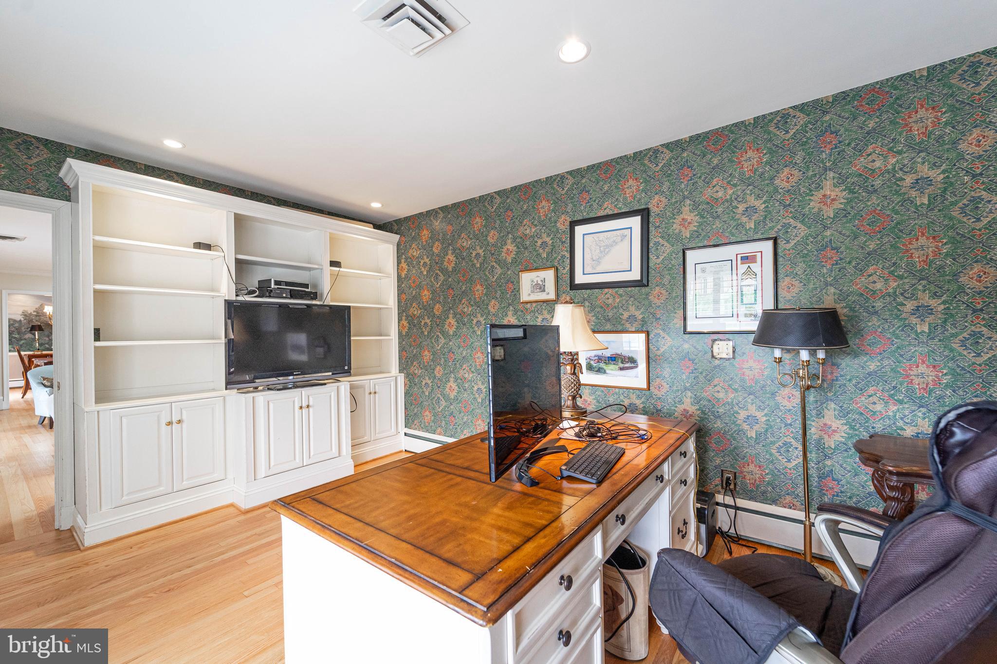 HAMPTON - Residential