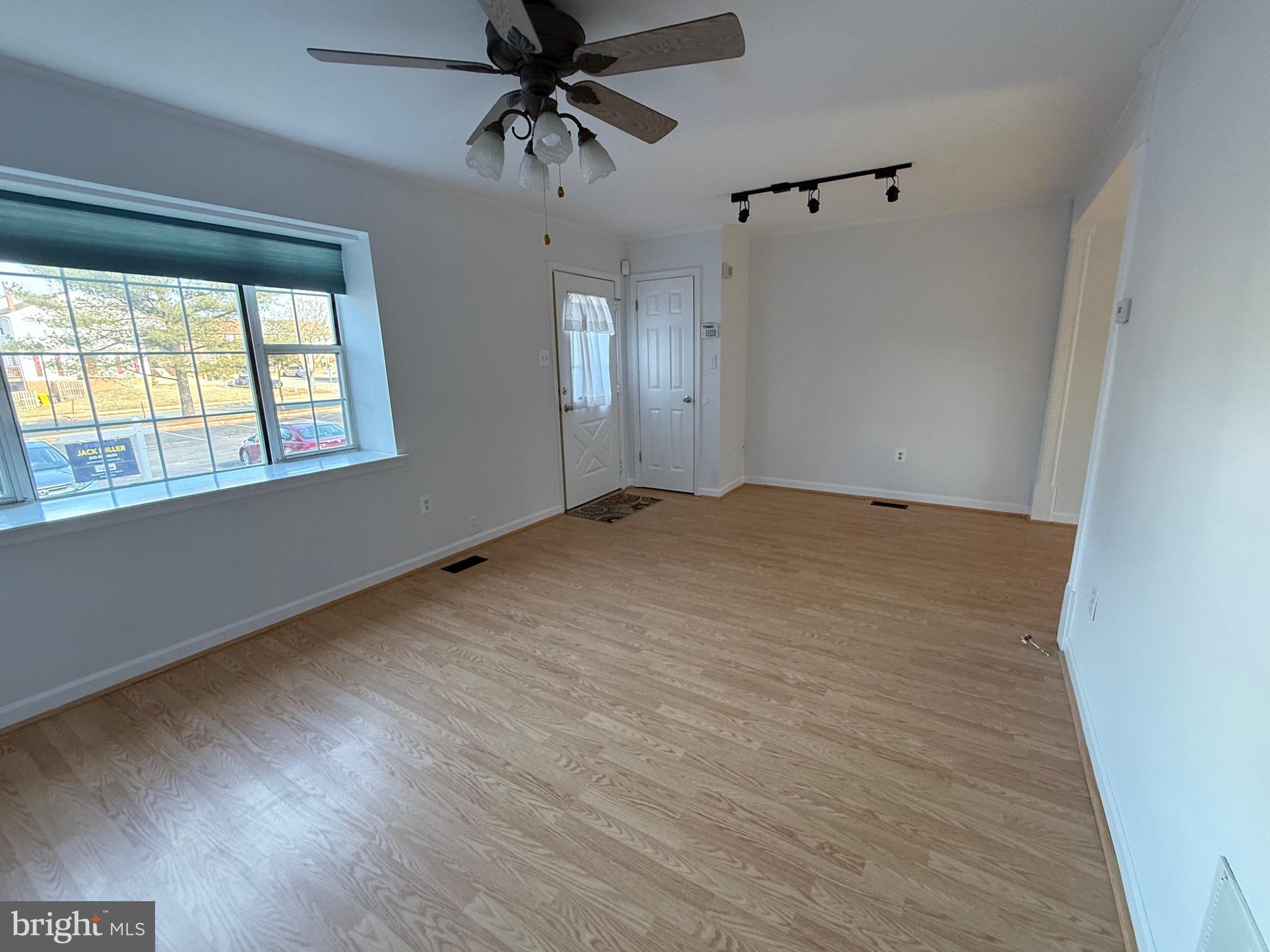 ELIZABETHS LANDING - Residential