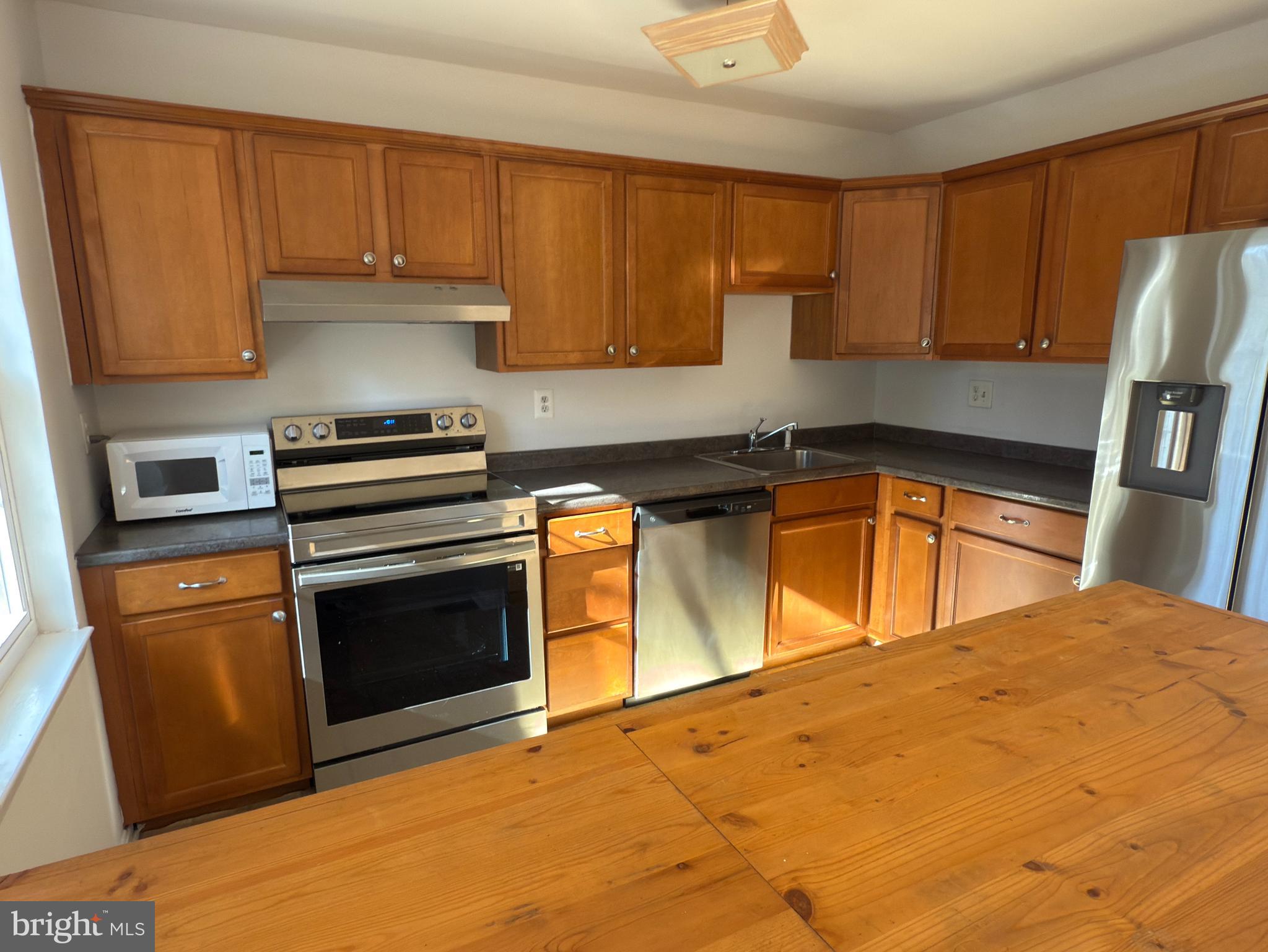 ELIZABETHS LANDING - Residential