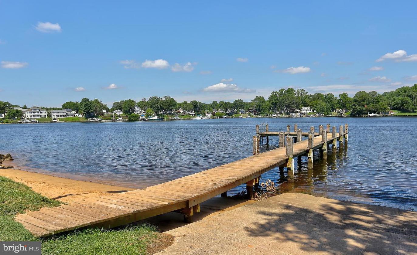 ELIZABETHS LANDING - Residential
