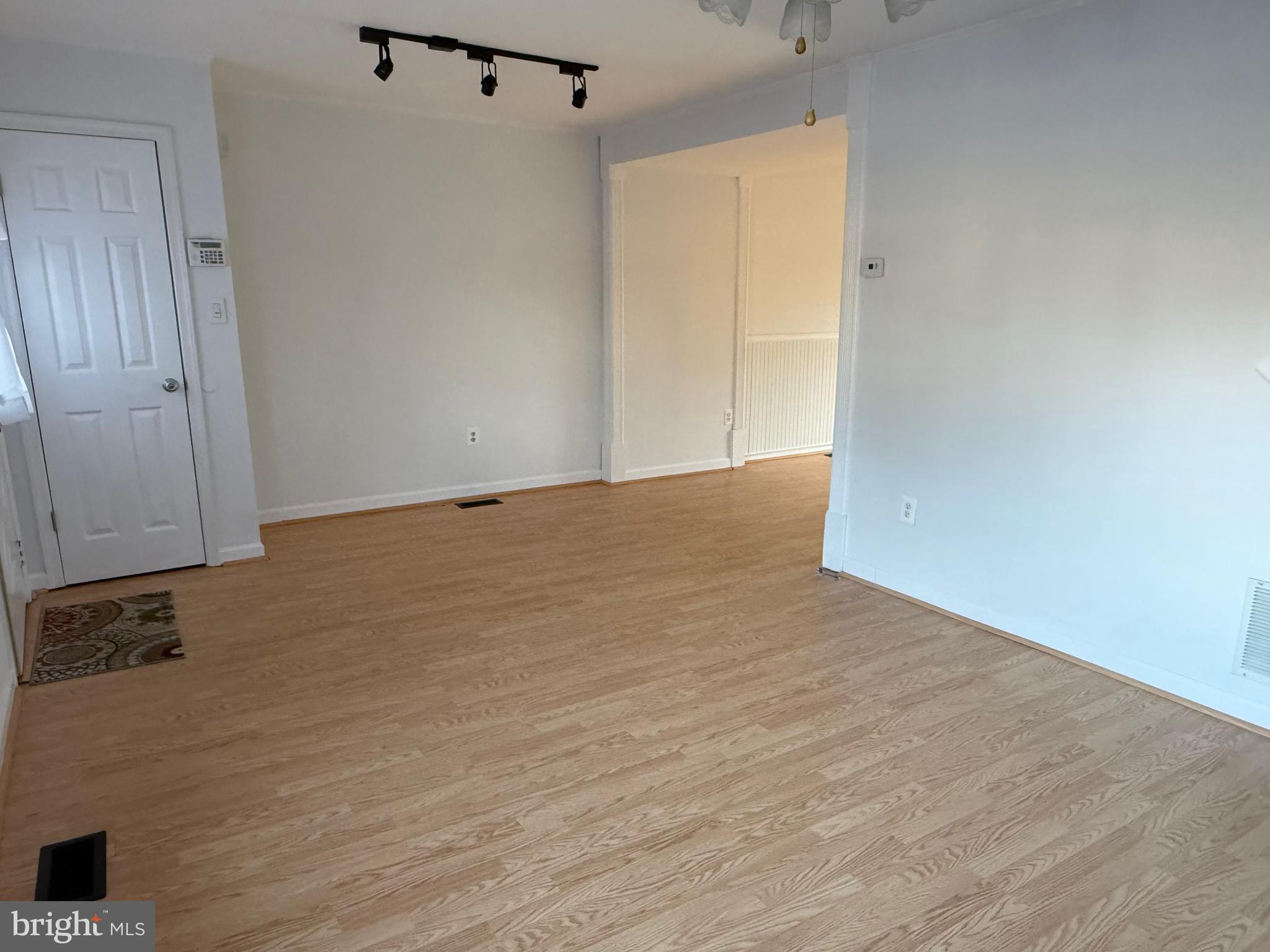 ELIZABETHS LANDING - Residential