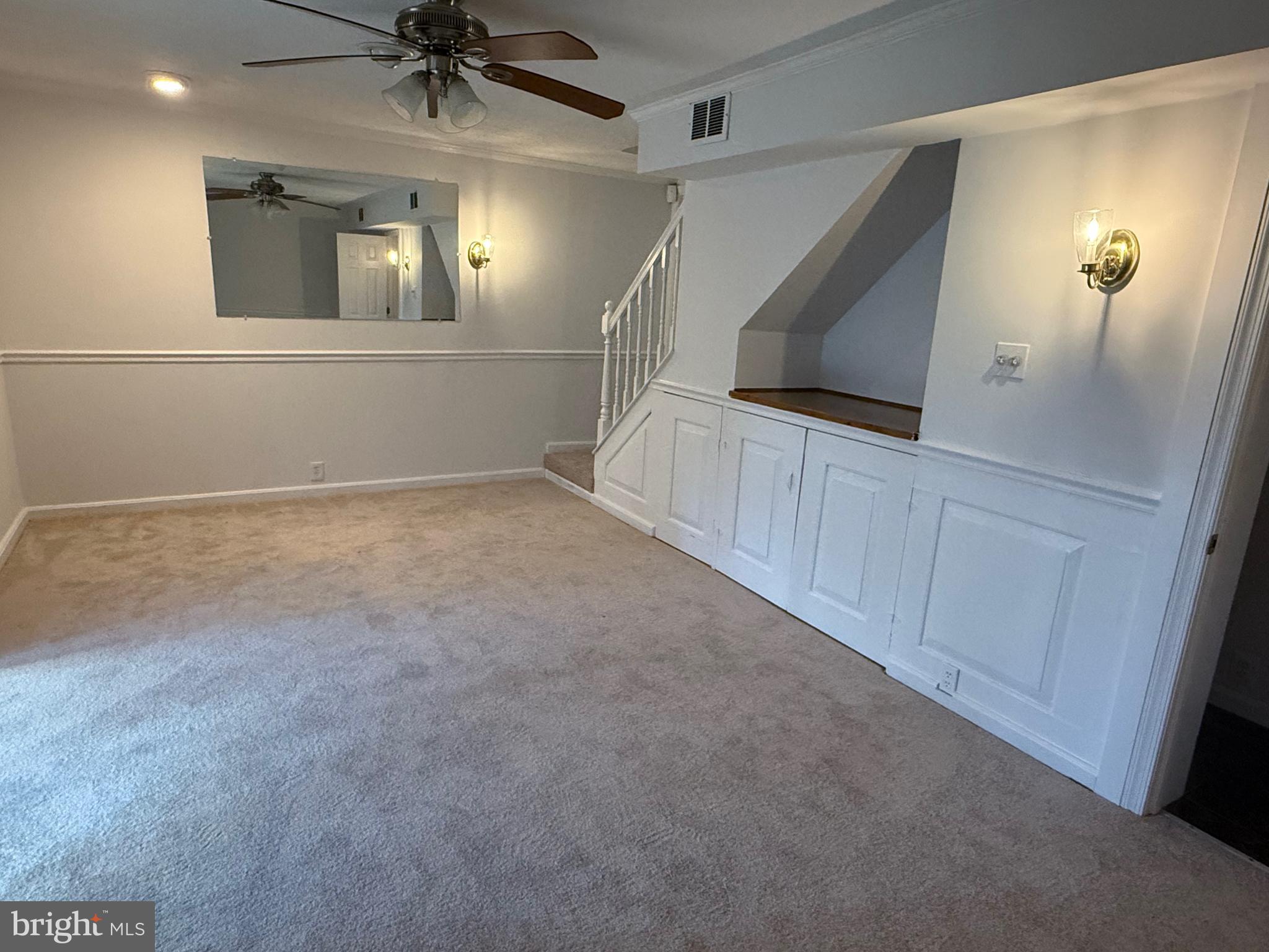 ELIZABETHS LANDING - Residential