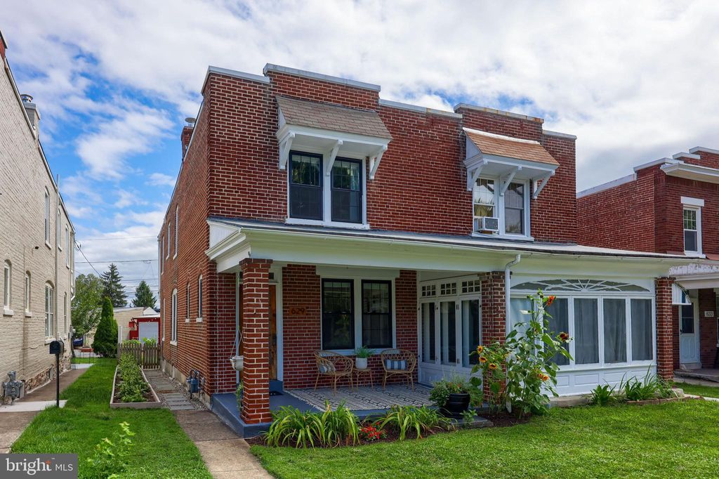 Photo of 629 S WEST END AVE, LANCASTER, PA 17603 (MLS # PALA2038976)