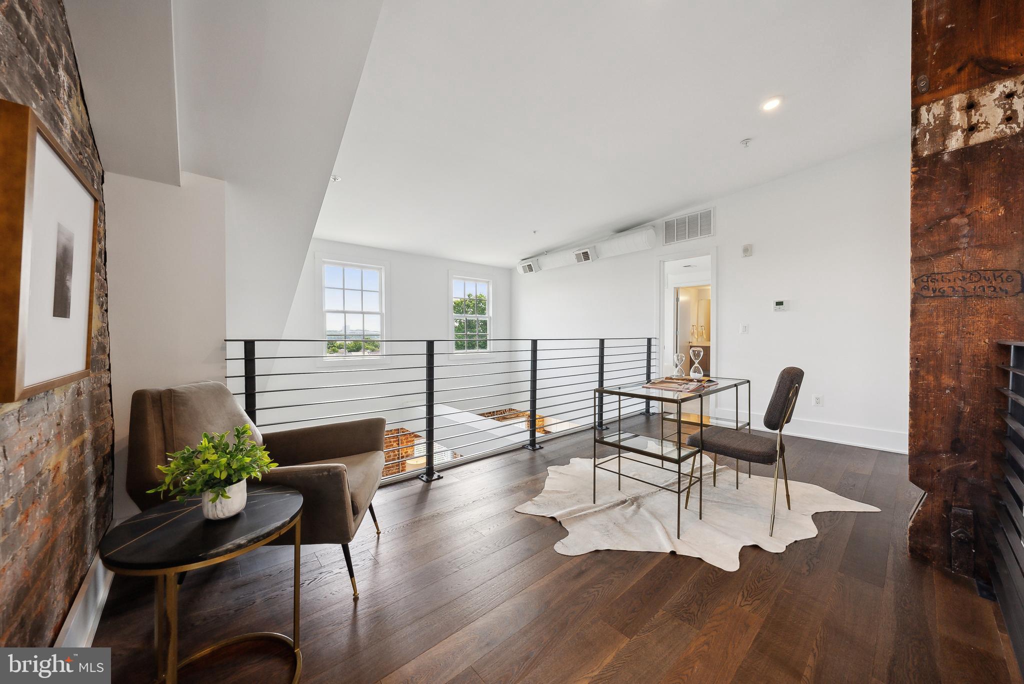 OLD TOWN ALEXANDRIA - Residential