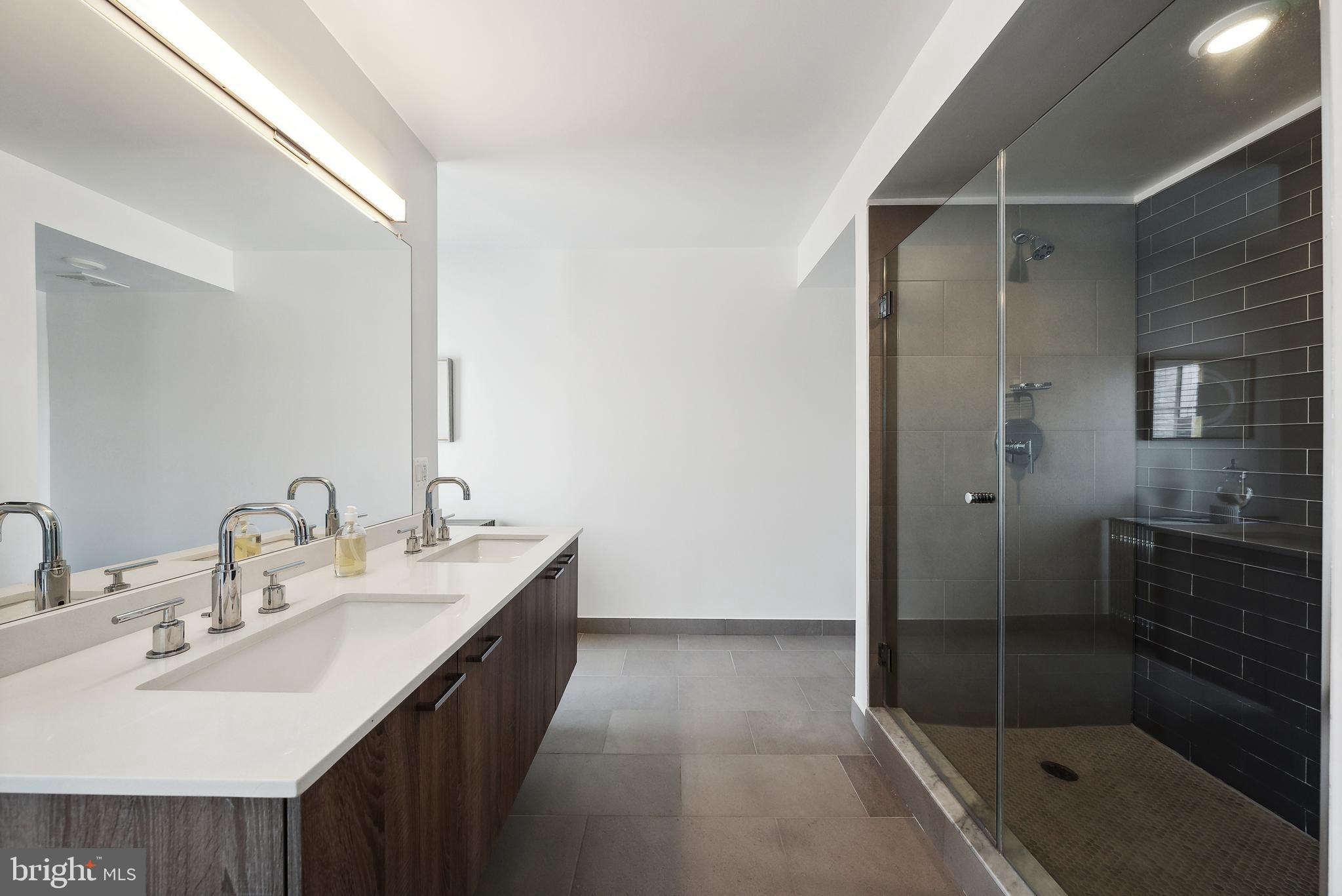 OLD TOWN ALEXANDRIA - Residential