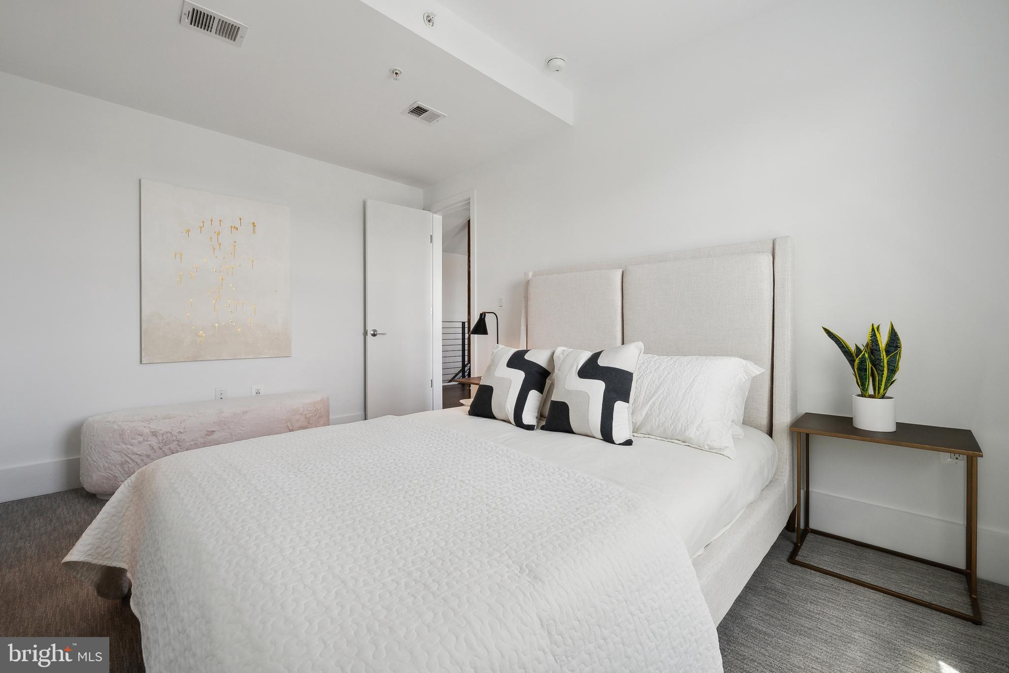 OLD TOWN ALEXANDRIA - Residential