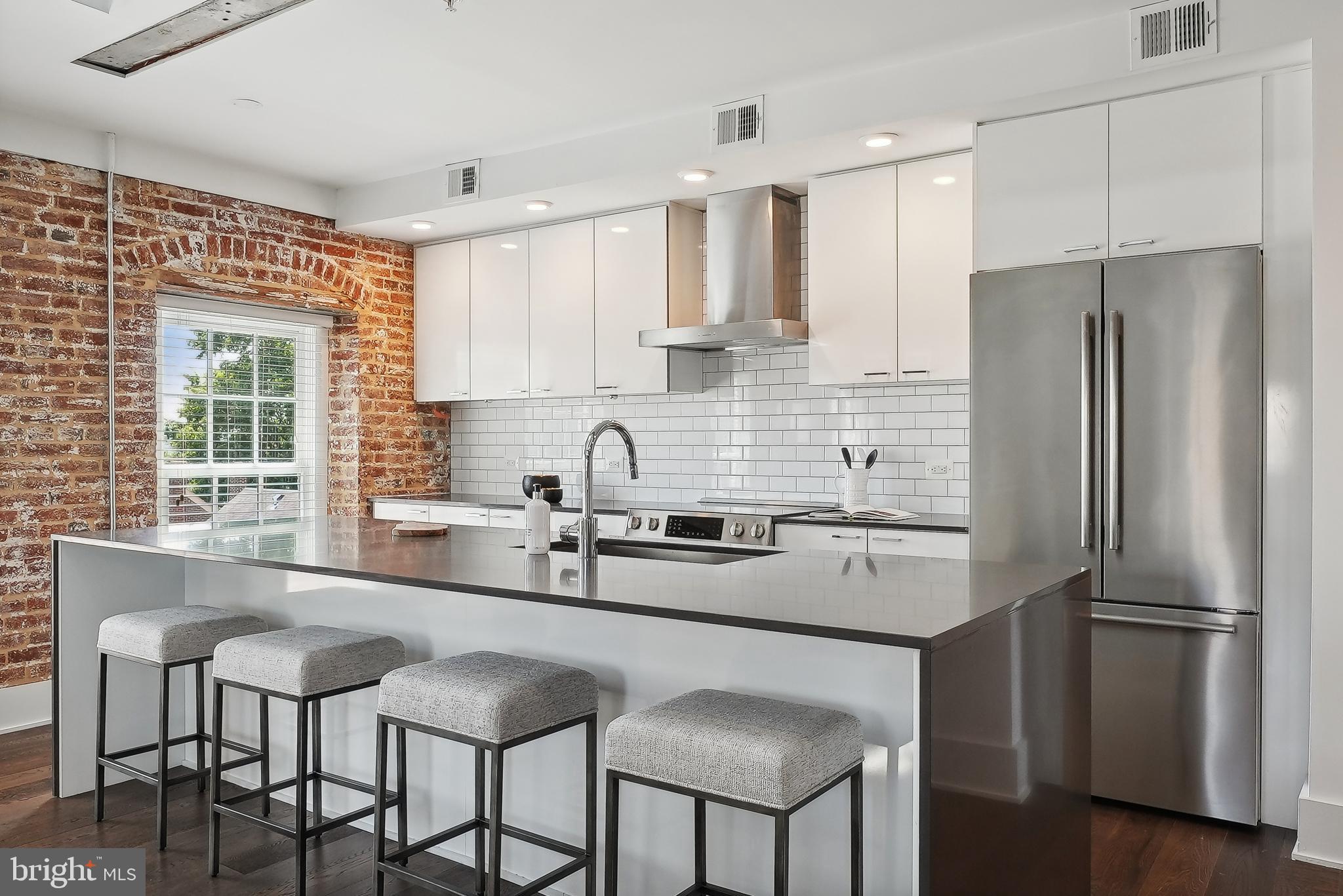 OLD TOWN ALEXANDRIA - Residential