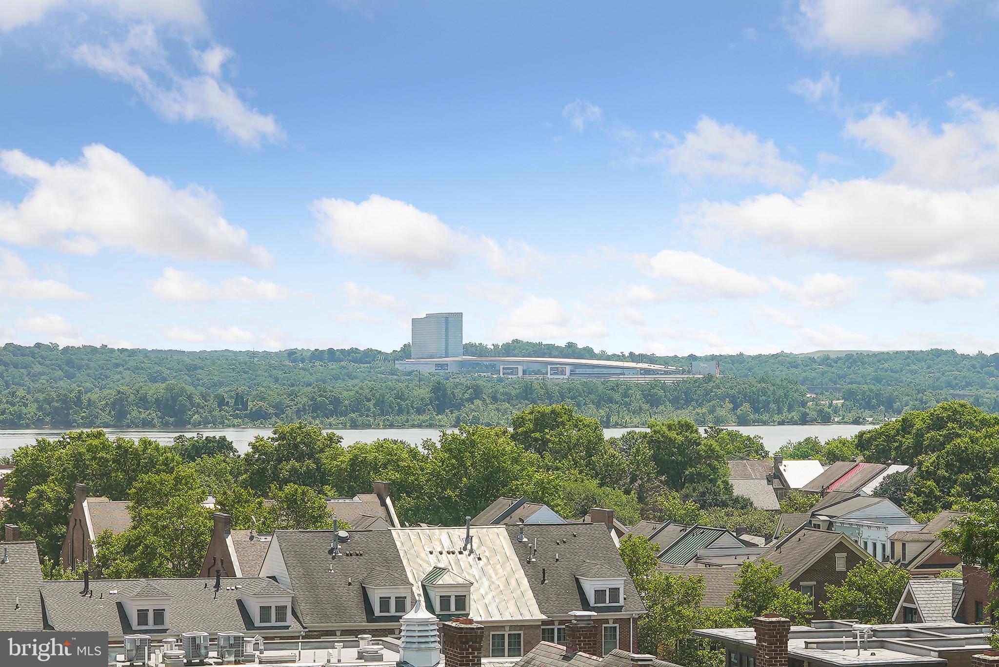 OLD TOWN ALEXANDRIA - Residential