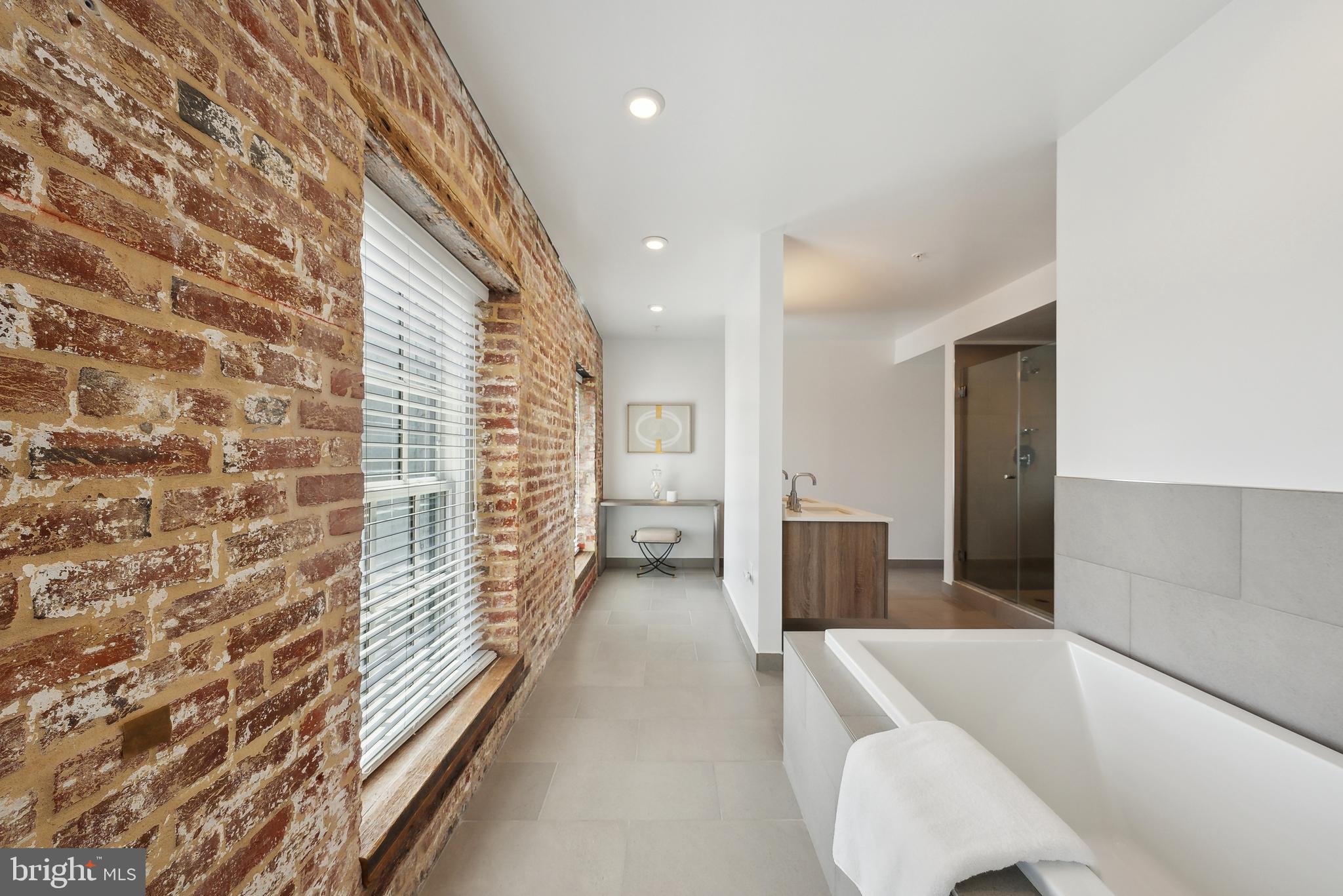 OLD TOWN ALEXANDRIA - Residential