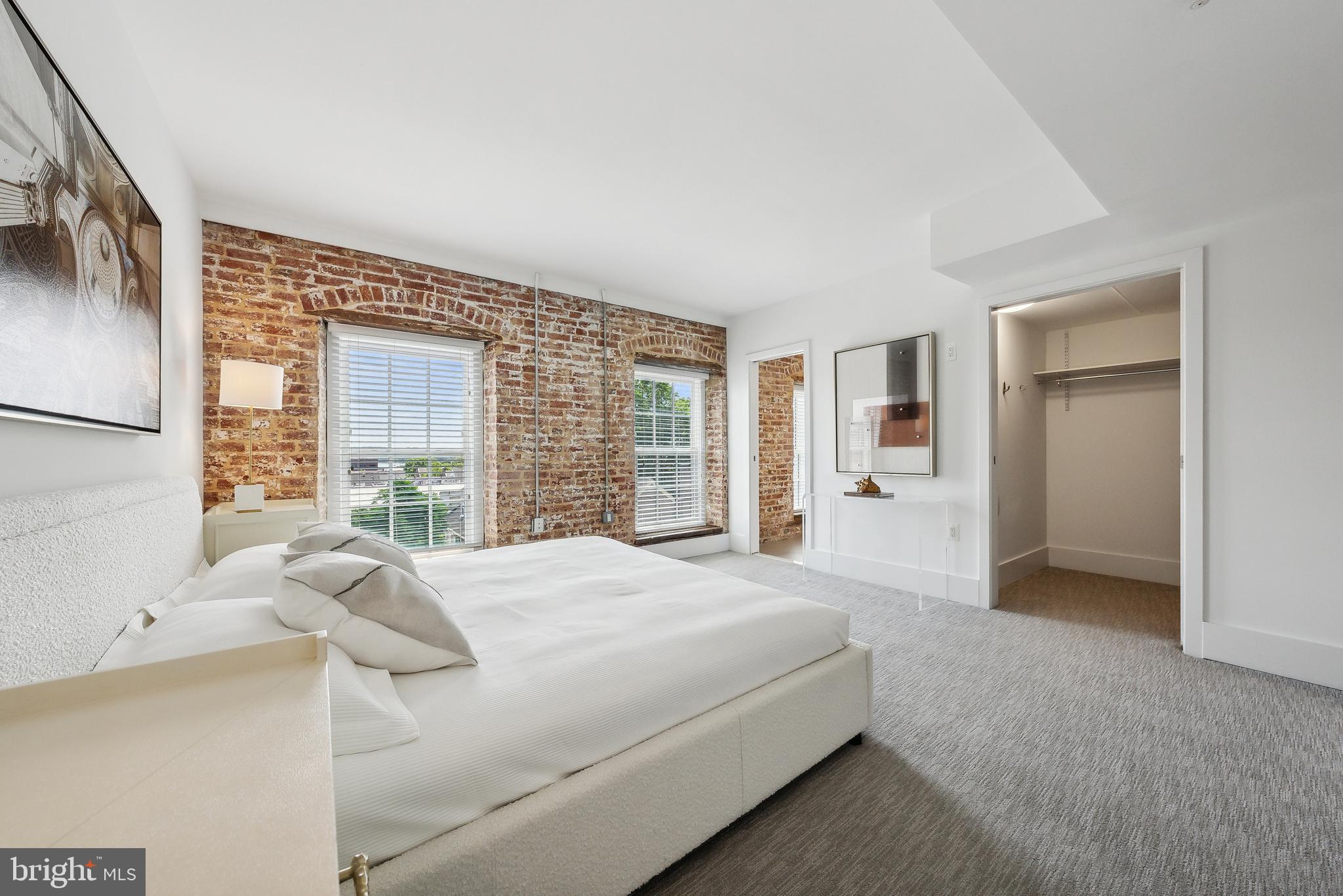 OLD TOWN ALEXANDRIA - Residential