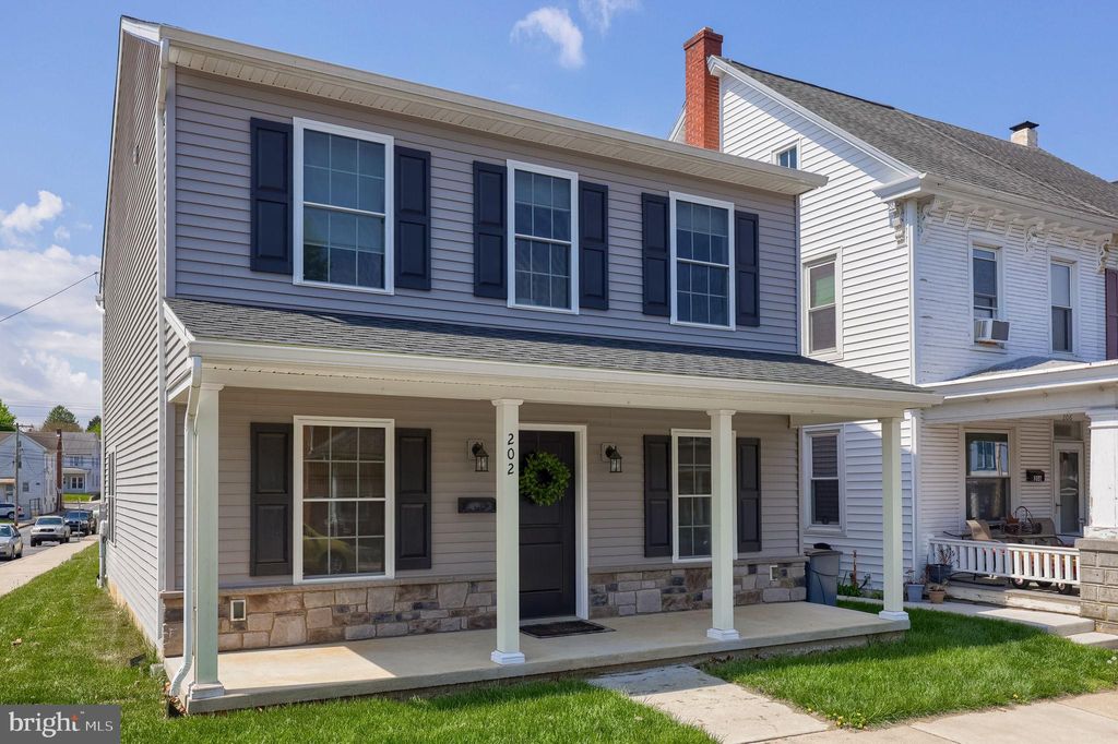 Photo of 202 W Franklin Street, EPHRATA, PA 17522 (MLS # PALA2087166)