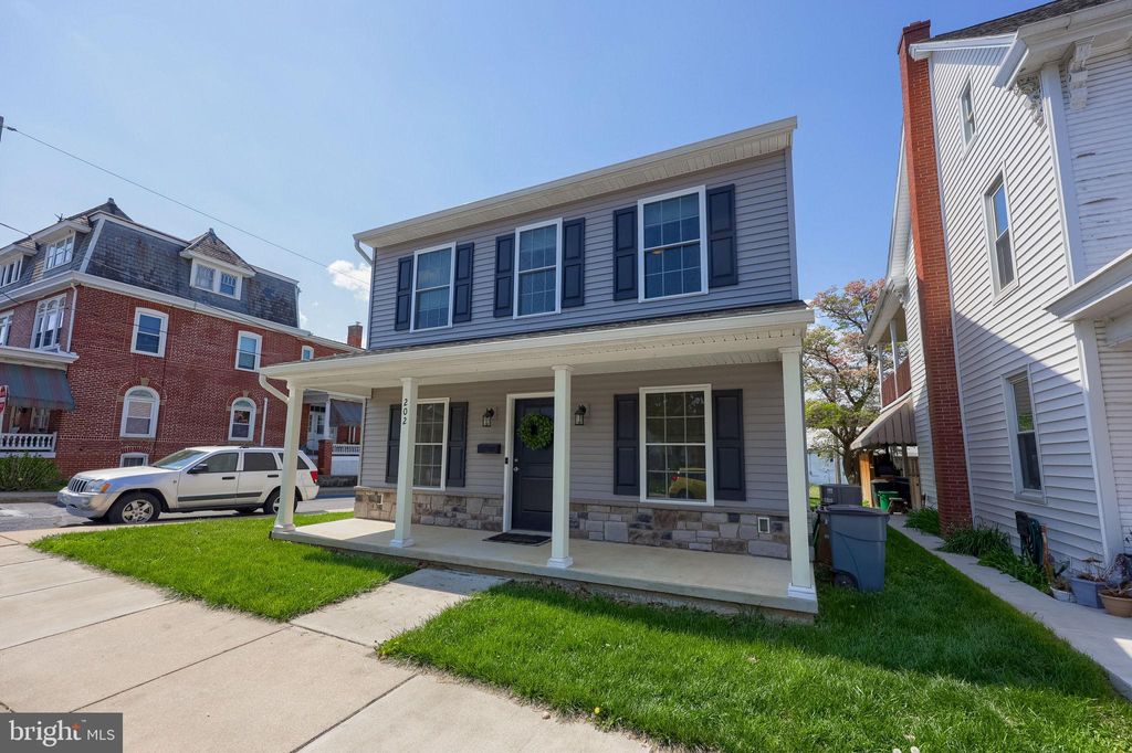Photo of 202 W Franklin Street, EPHRATA, PA 17522 (MLS # PALA2087166)