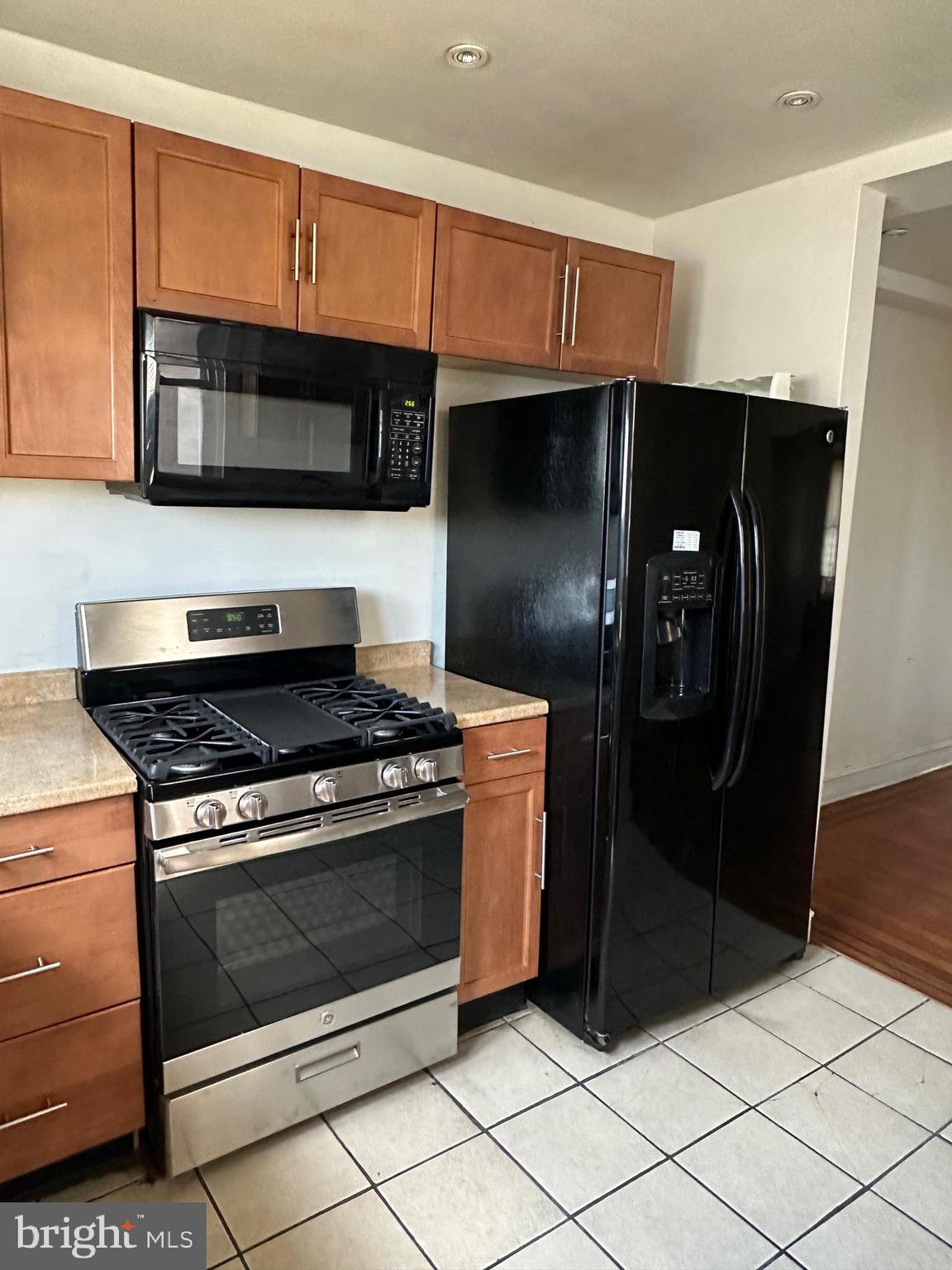 WEST OAK LANE - Residential