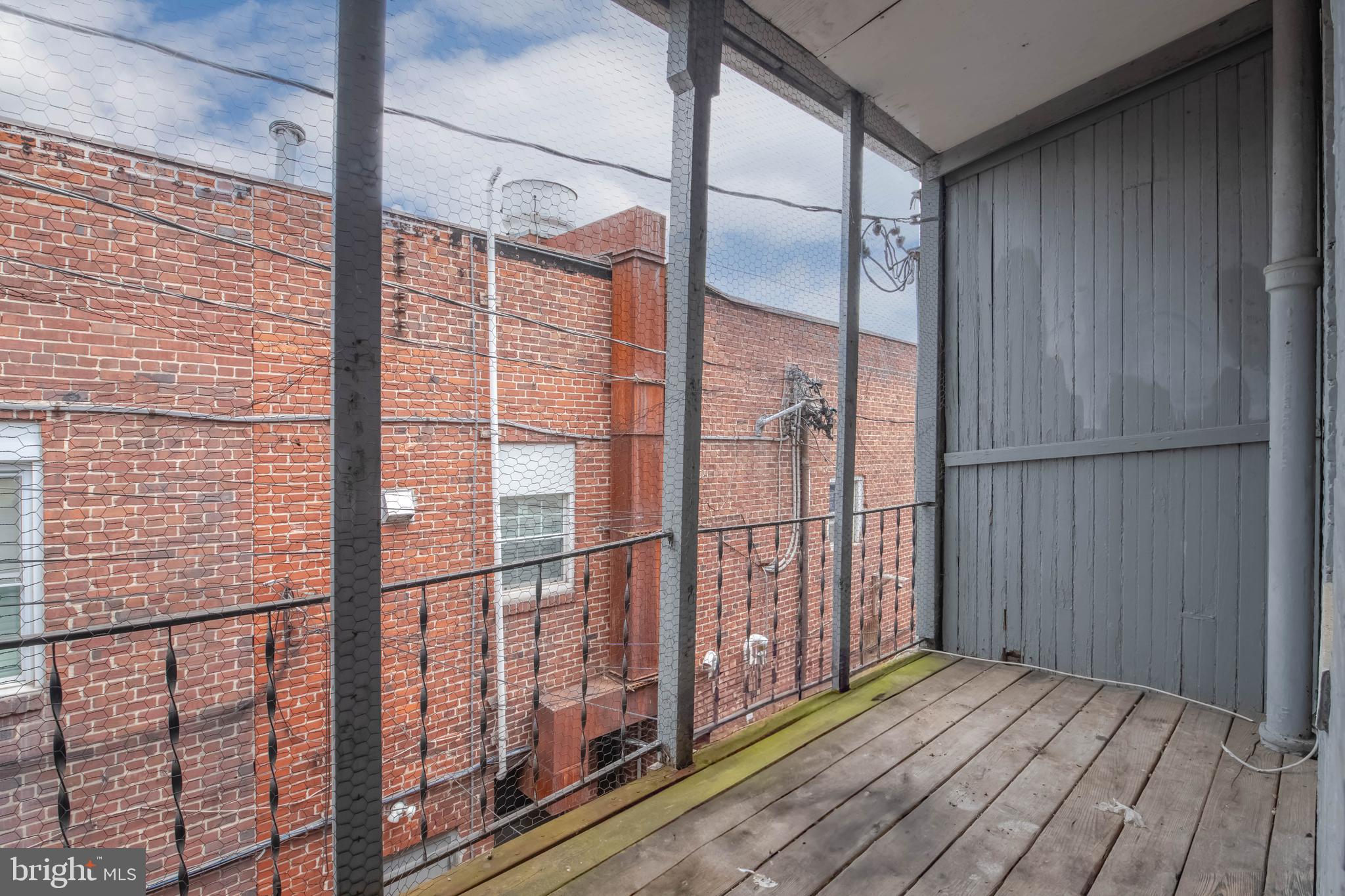 HIGHLANDTOWN - Residential