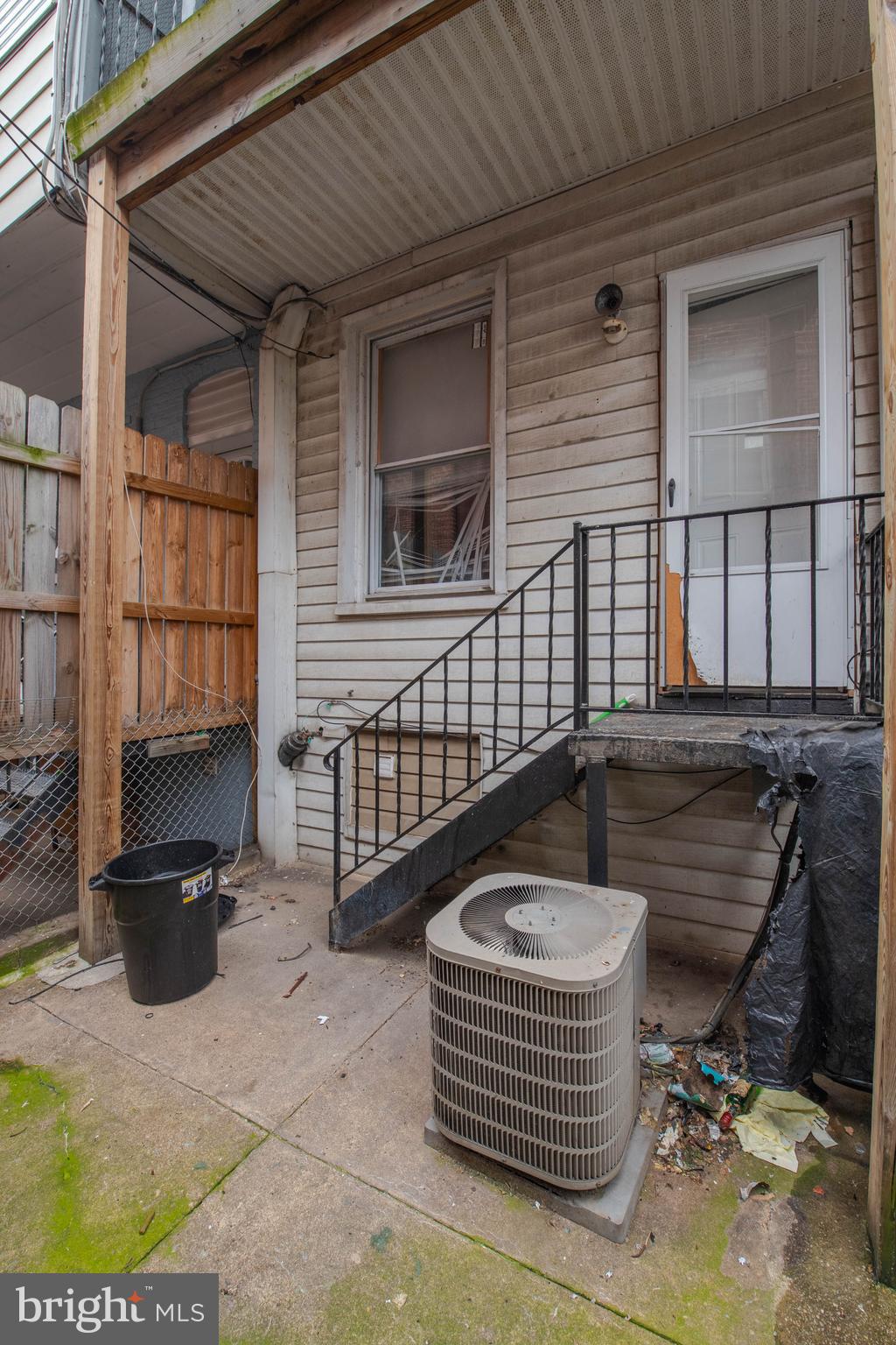 HIGHLANDTOWN - Residential