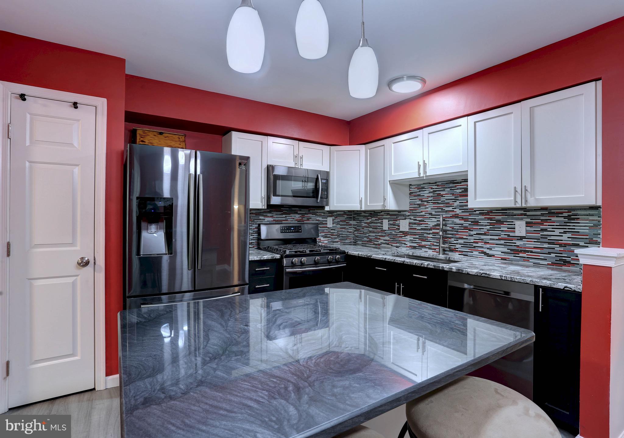 9861 BAYLINE CIRCLE