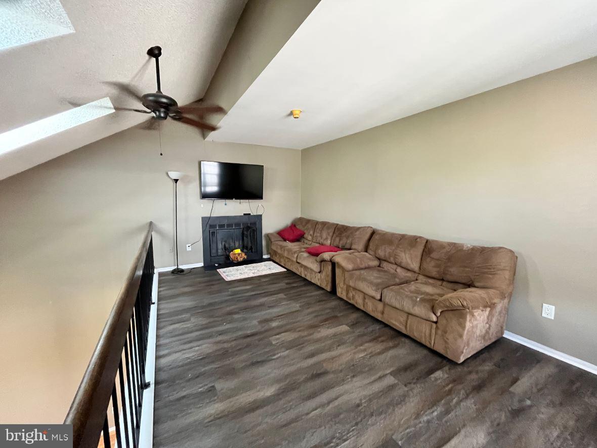 NEWTOWN GRANT - Residential Lease