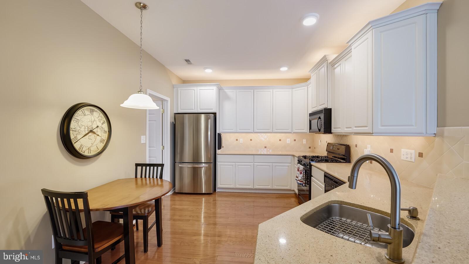 VILLAS AT SHADYBRO - Residential