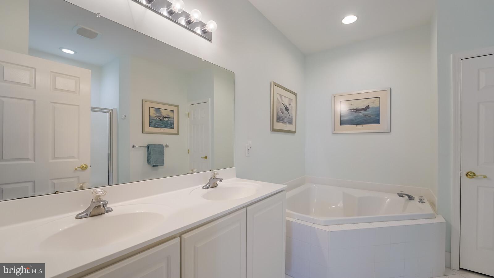 VILLAS AT SHADYBRO - Residential